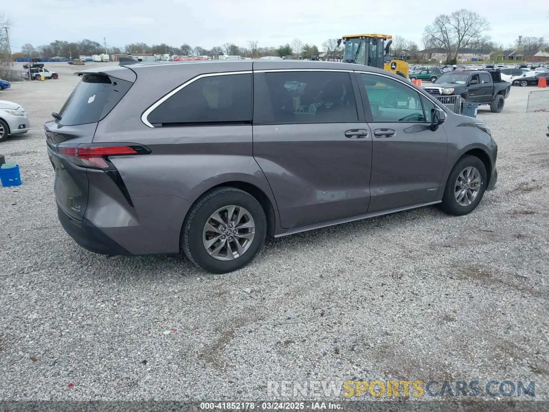 4 fotografías del automóvil dañado 5TDKRKEC3MS045790 TOYOTA SIENNA 2021
