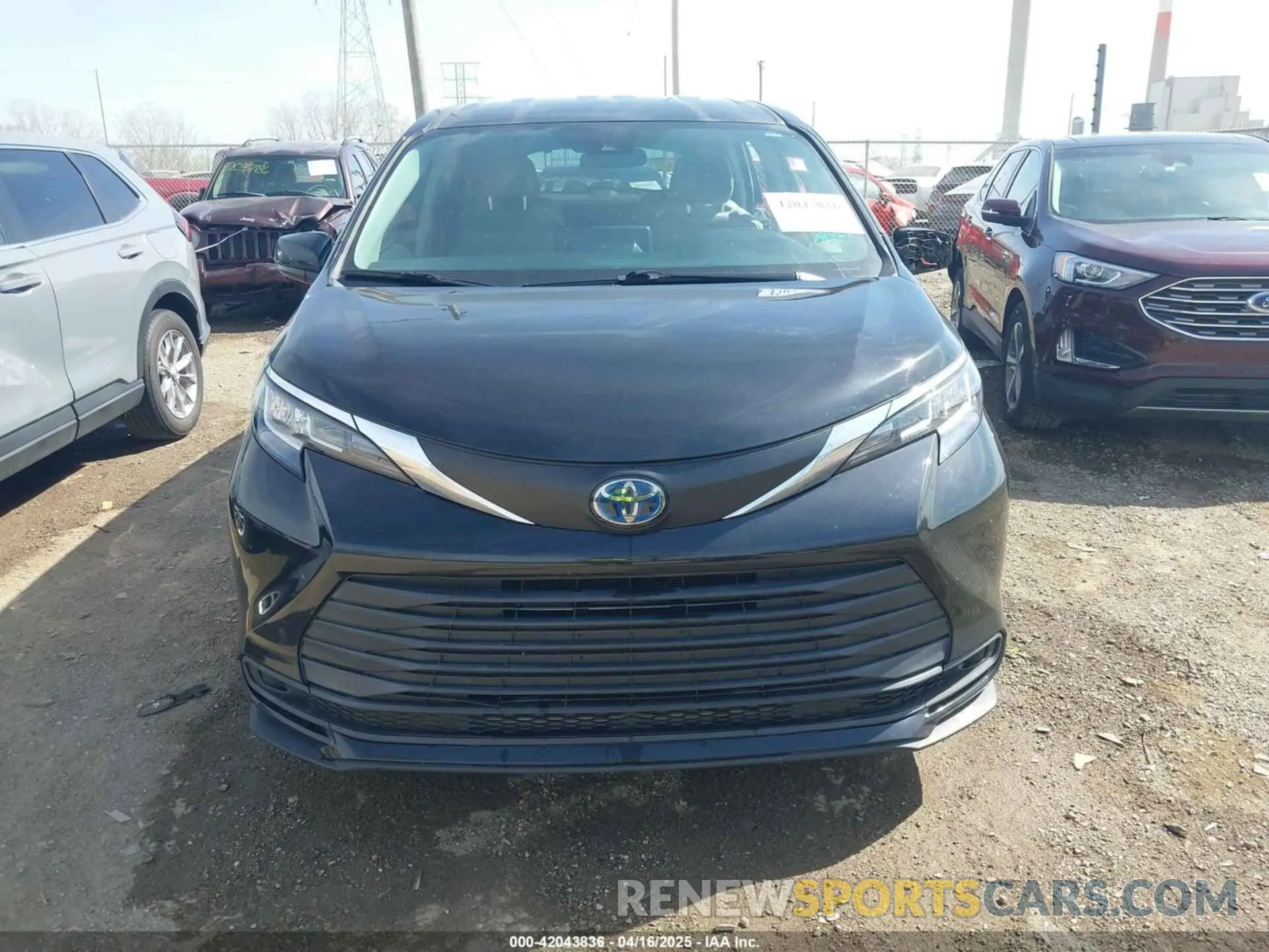 13 fotografías del automóvil dañado 5TDKRKEC4MS013804 TOYOTA SIENNA 2021