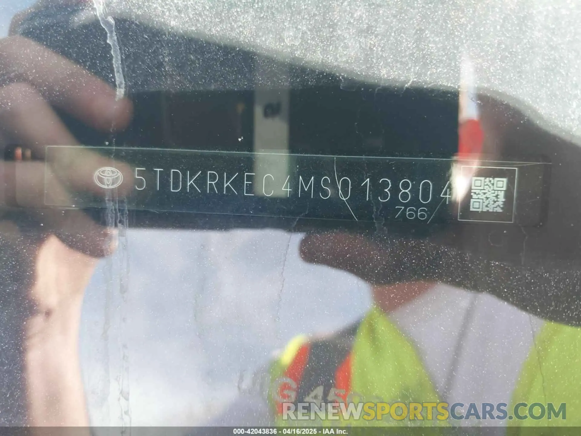 9 fotografías del automóvil dañado 5TDKRKEC4MS013804 TOYOTA SIENNA 2021