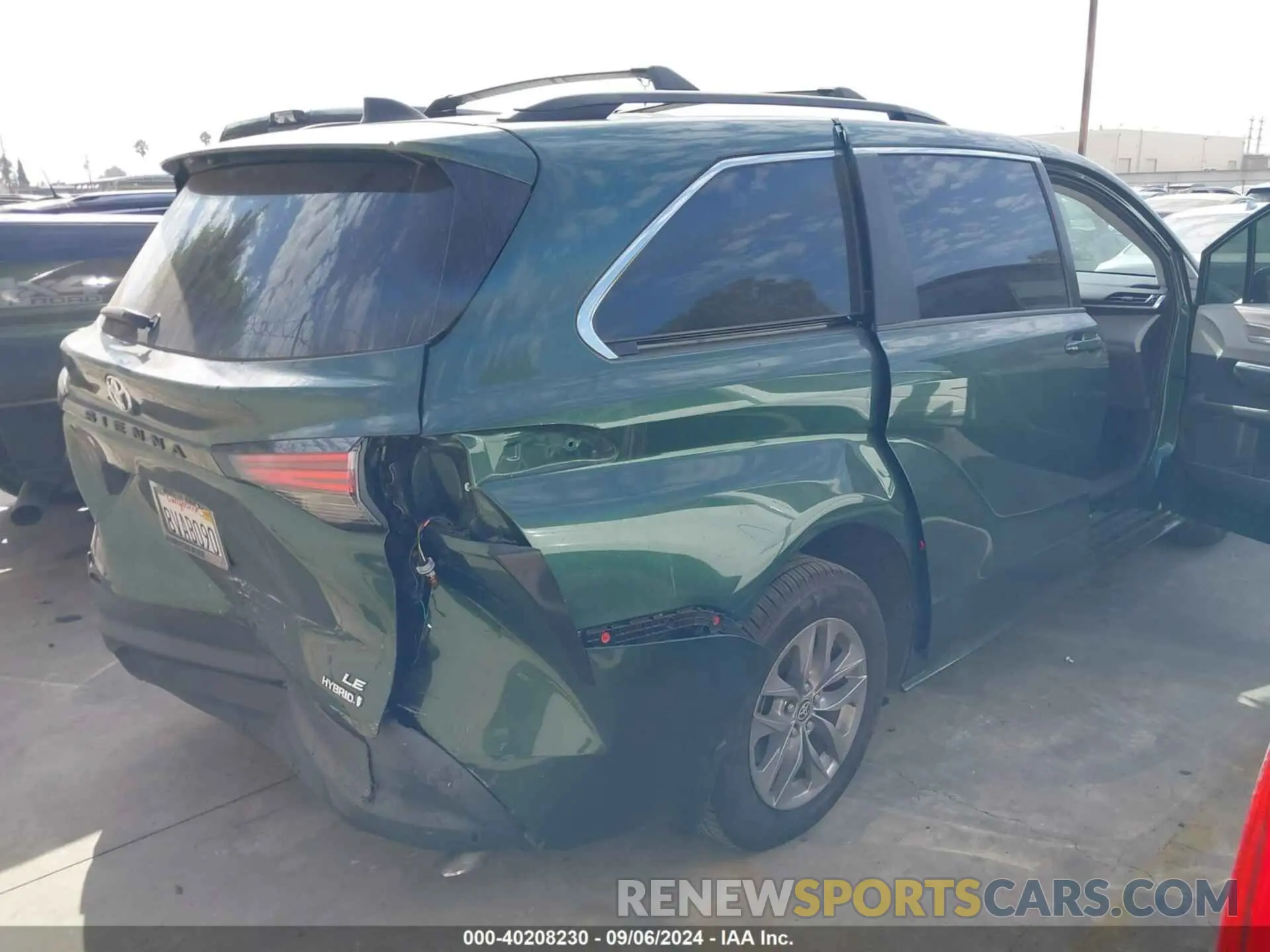 4 fotografías del automóvil dañado 5TDKRKEC6MS014551 TOYOTA SIENNA 2021
