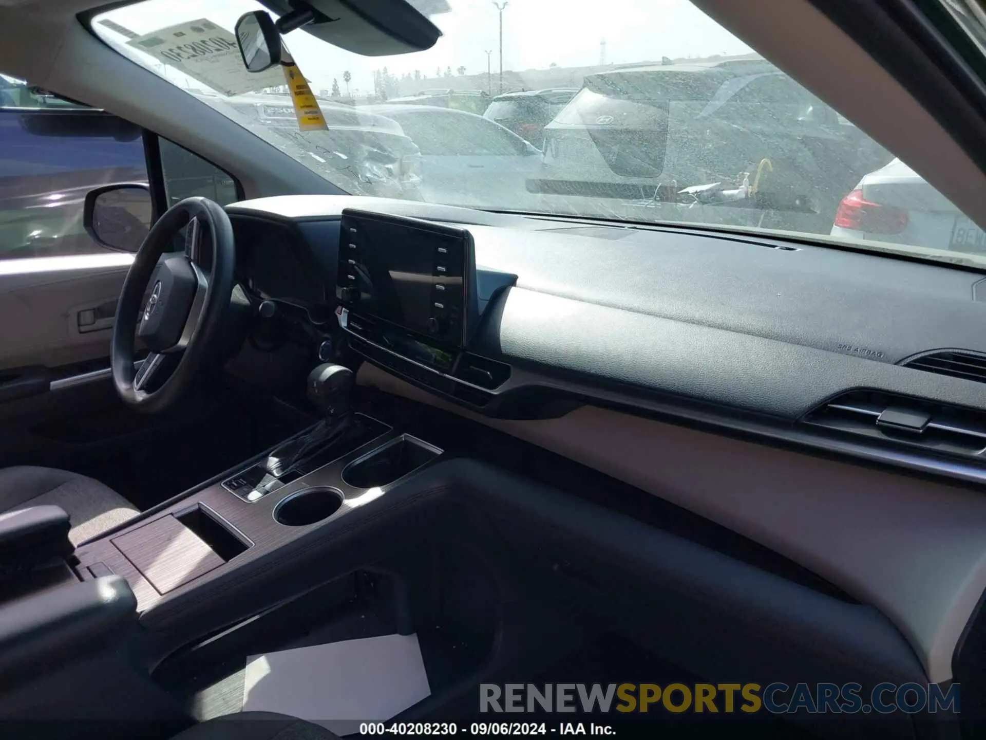 5 fotografías del automóvil dañado 5TDKRKEC6MS014551 TOYOTA SIENNA 2021