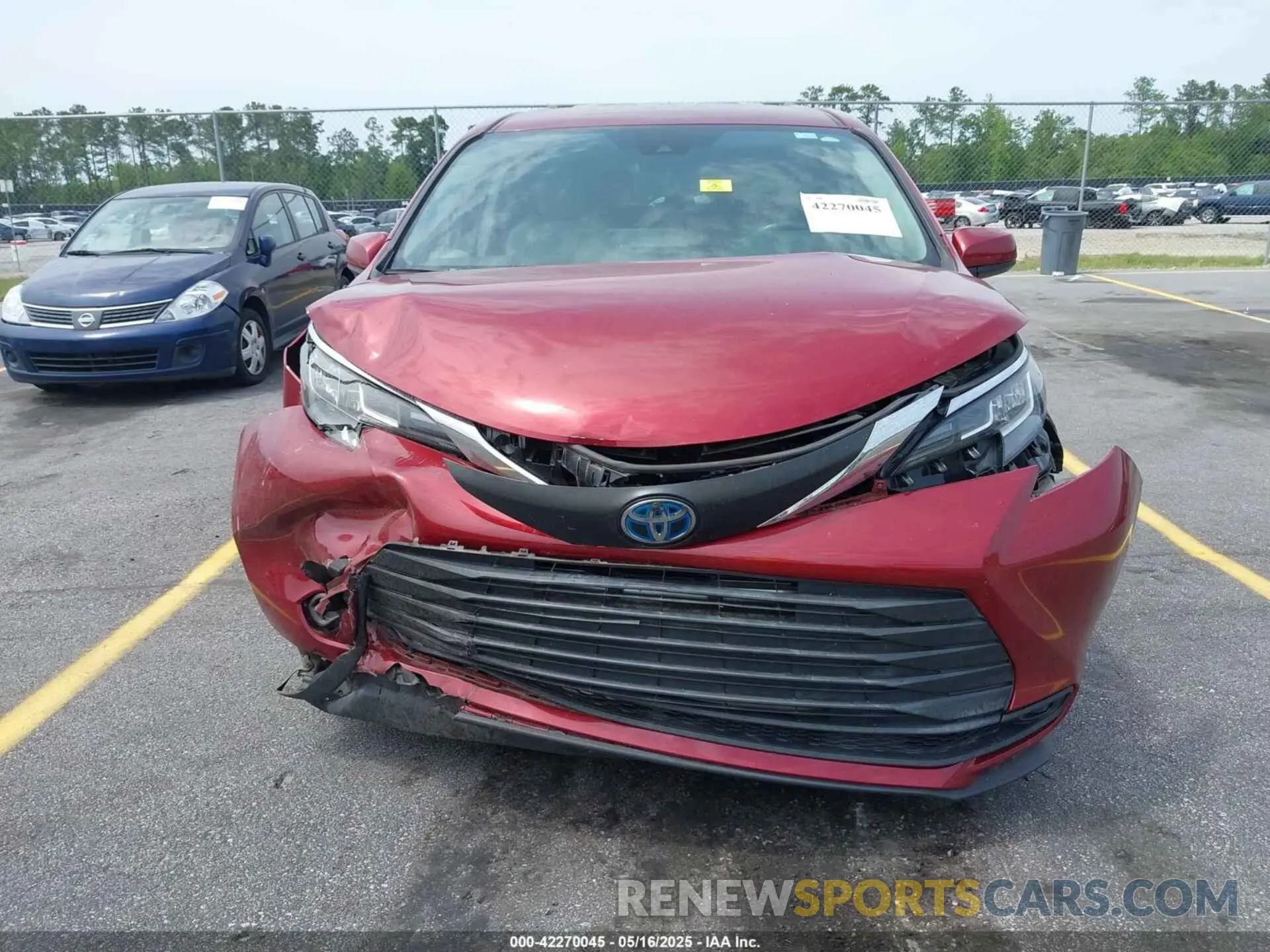 12 fotografías del automóvil dañado 5TDKRKEC6MS043676 TOYOTA SIENNA 2021
