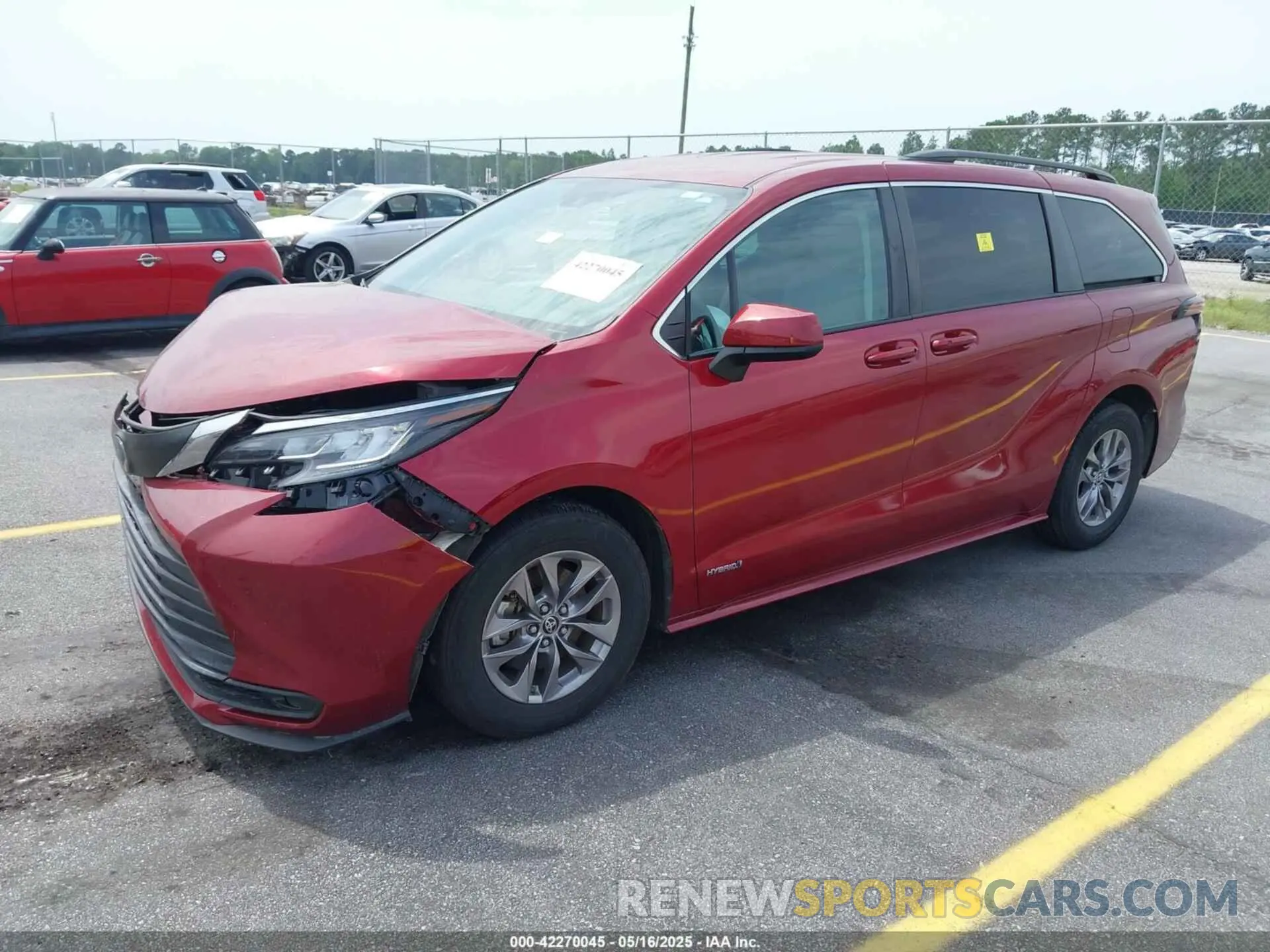 2 fotografías del automóvil dañado 5TDKRKEC6MS043676 TOYOTA SIENNA 2021