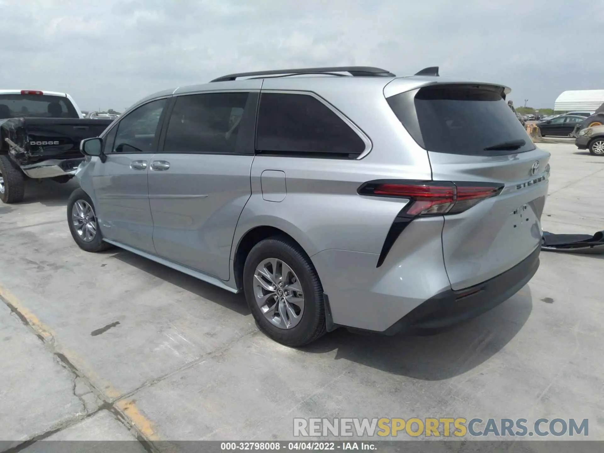 3 fotografías del automóvil dañado 5TDKRKEC6MS071879 TOYOTA SIENNA 2021