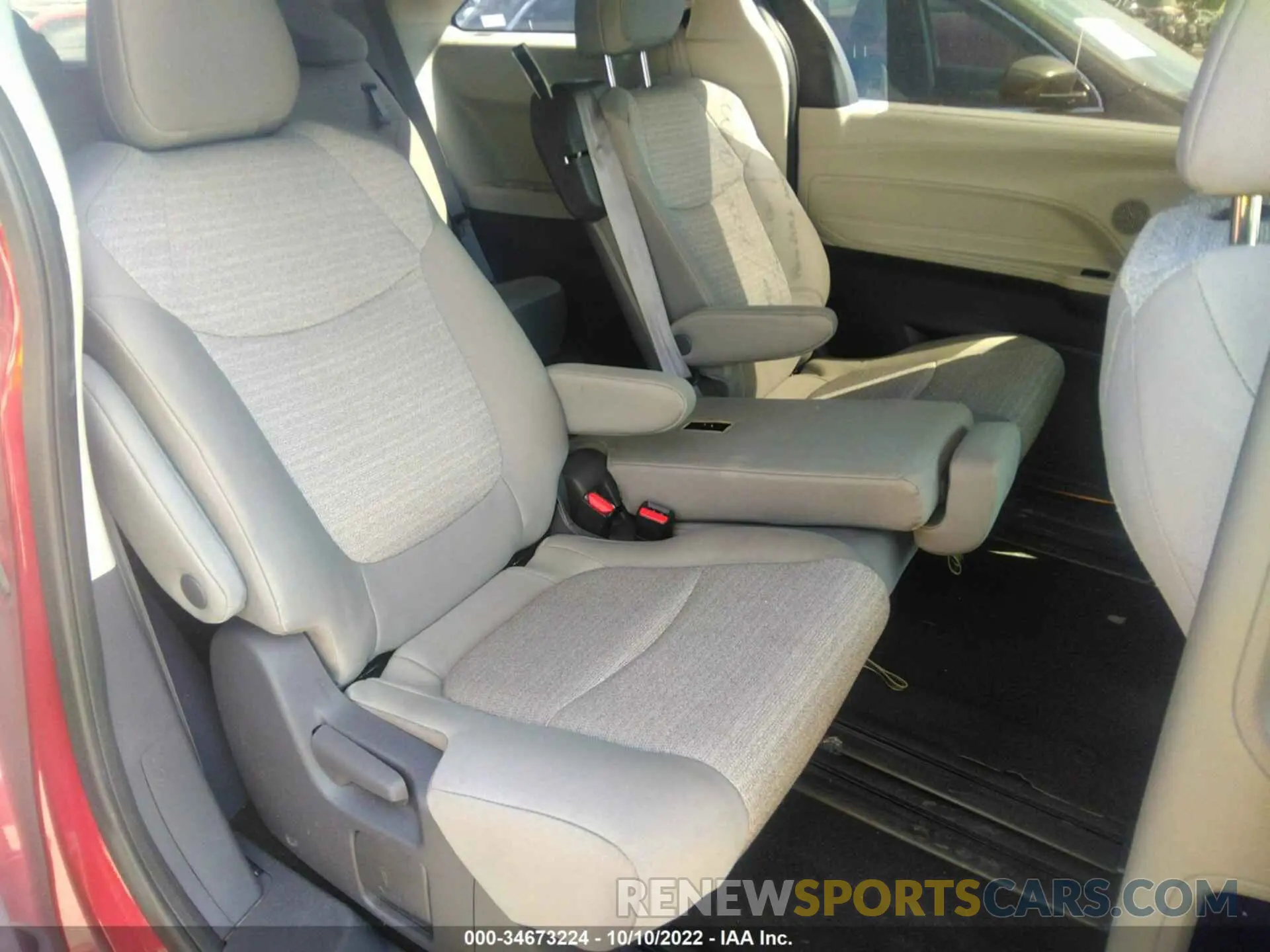 8 fotografías del automóvil dañado 5TDKRKEC7MS044903 TOYOTA SIENNA 2021