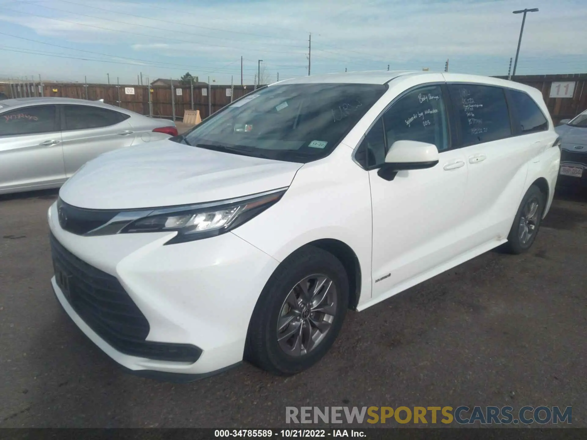 2 fotografías del automóvil dañado 5TDKRKEC8MS015894 TOYOTA SIENNA 2021