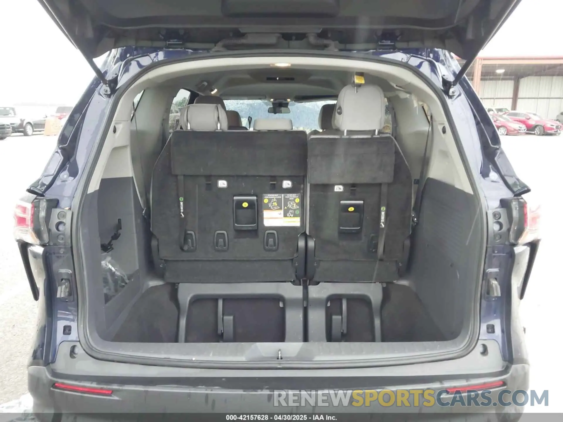 17 fotografías del automóvil dañado 5TDKRKEC8MS066277 TOYOTA SIENNA 2021
