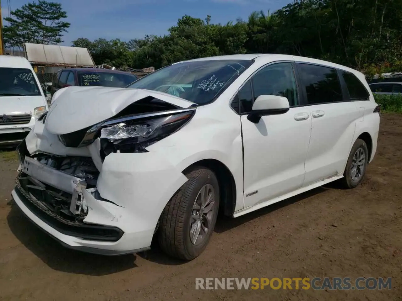 2 fotografías del automóvil dañado 5TDKRKECXMS008865 TOYOTA SIENNA 2021