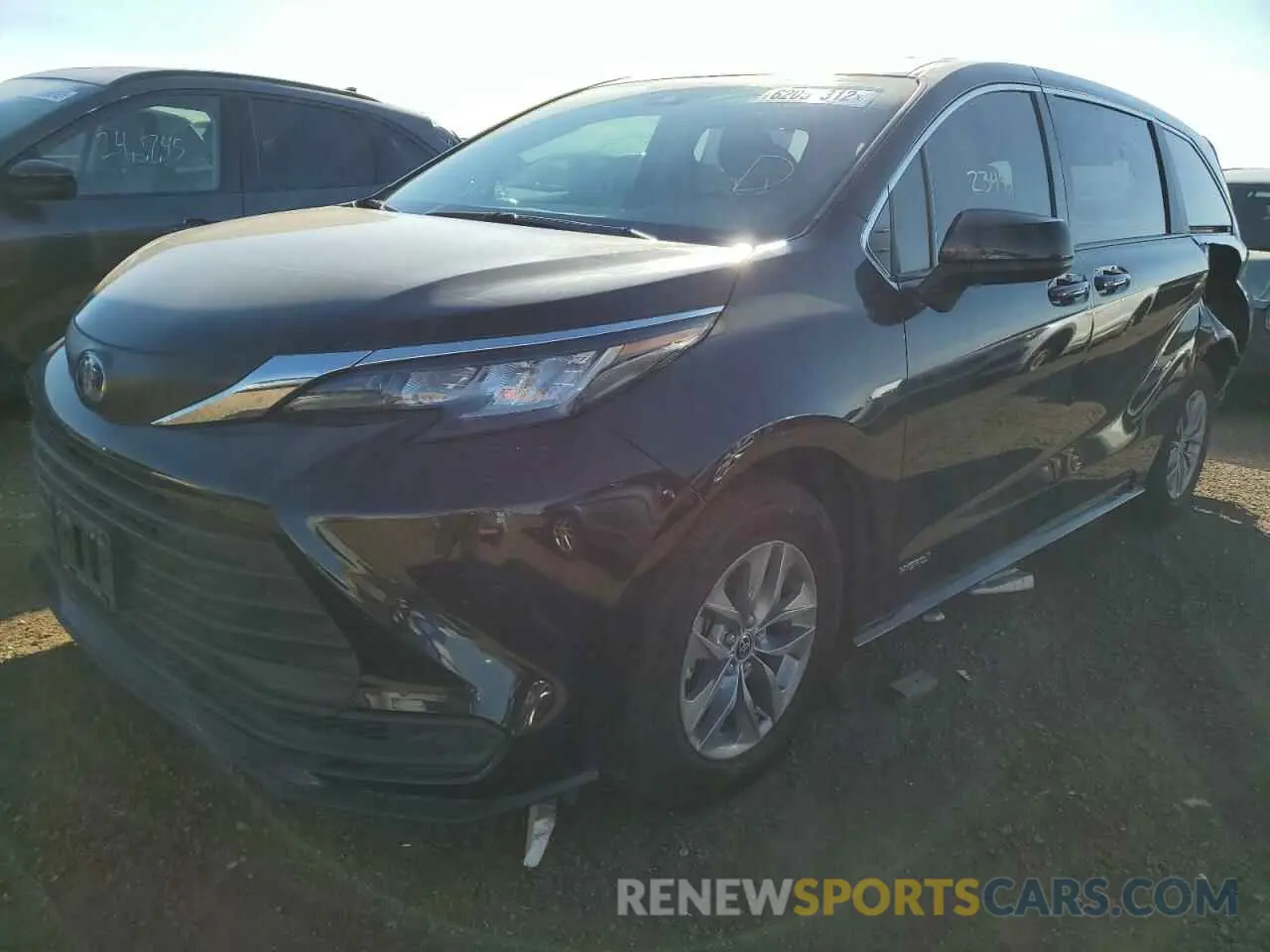 2 fotografías del automóvil dañado 5TDKSKFC2MS009463 TOYOTA SIENNA 2021
