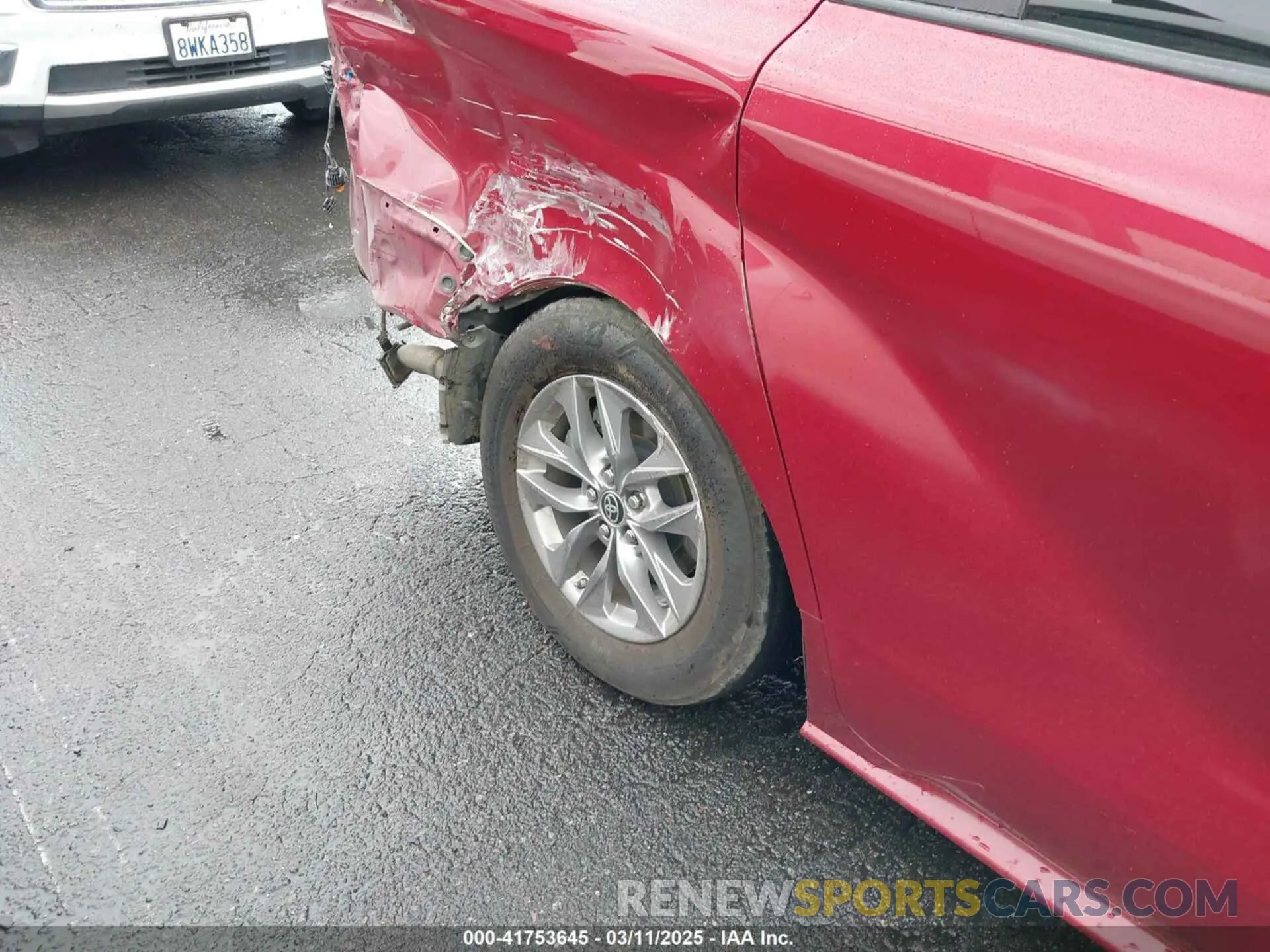 19 fotografías del automóvil dañado 5TDKSKFC7MS007904 TOYOTA SIENNA 2021