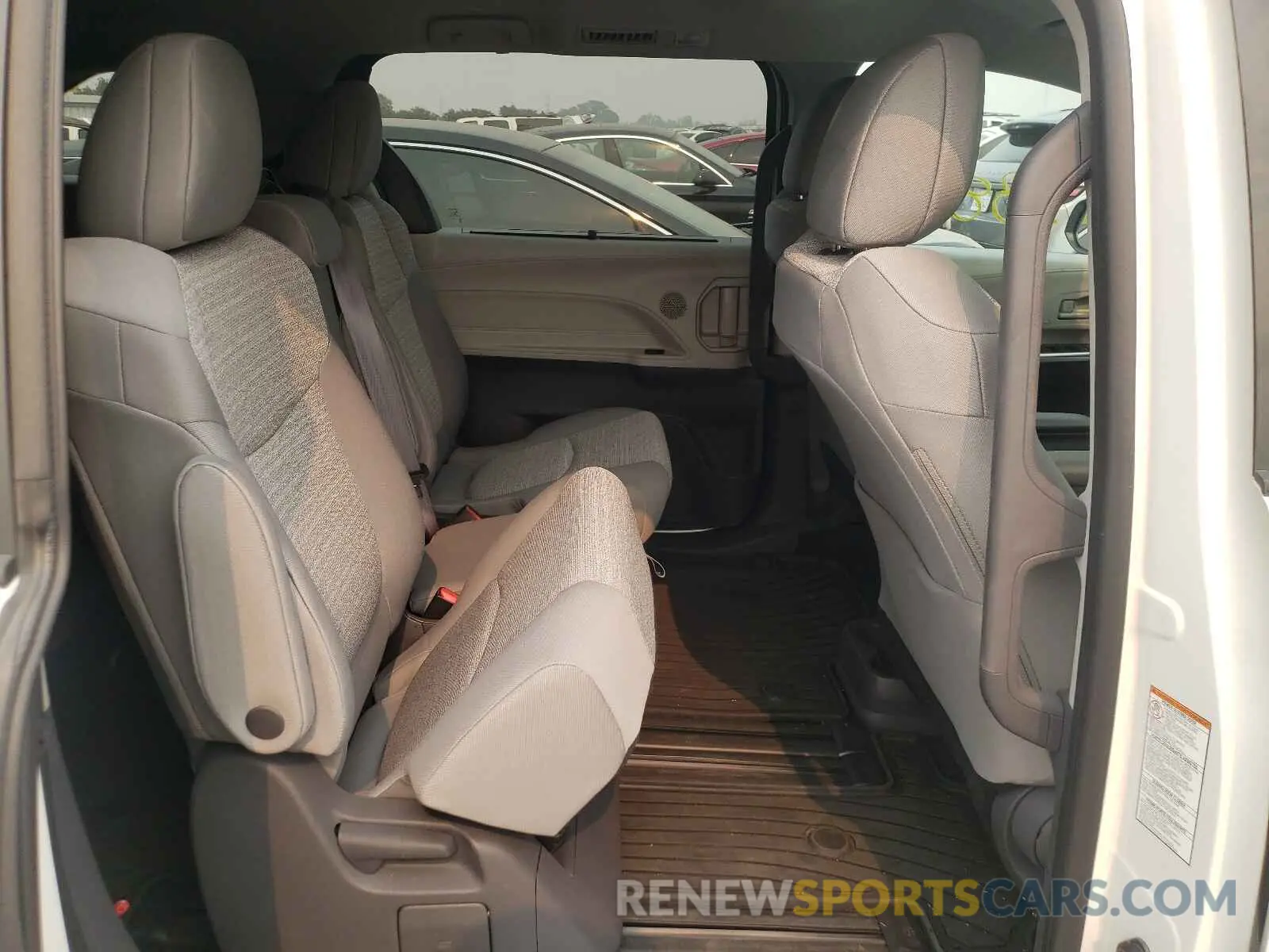 6 fotografías del automóvil dañado 5TDKSKFCXMS003720 TOYOTA SIENNA 2021
