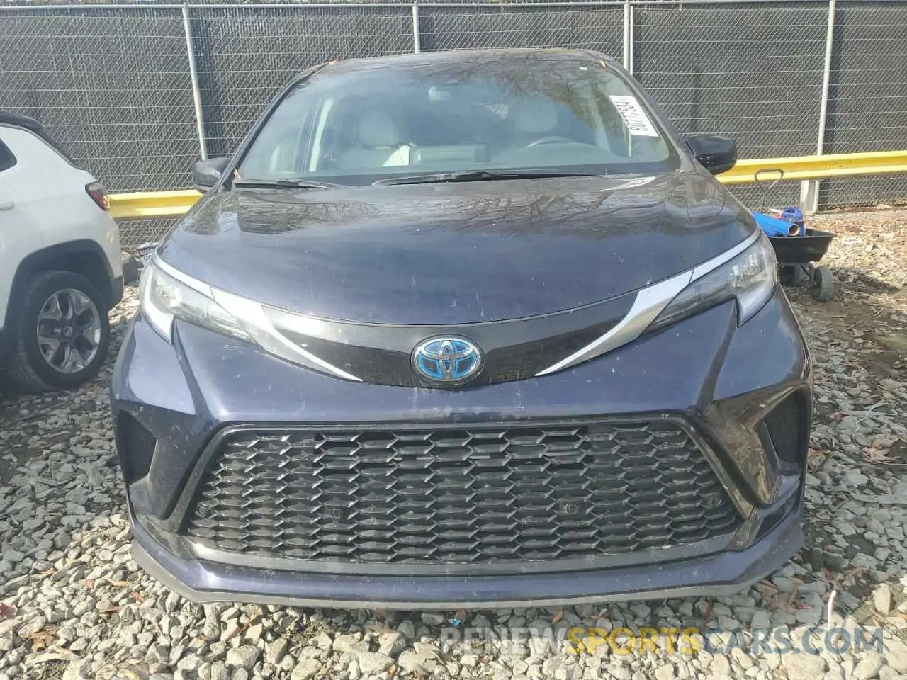 5 fotografías del automóvil dañado 5TDXRKEC0MS050838 TOYOTA SIENNA 2021