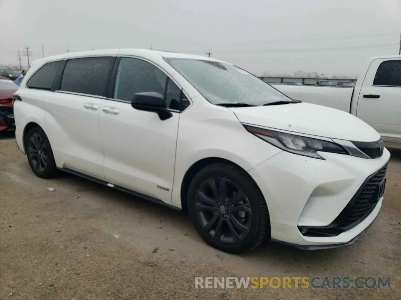 4 fotografías del automóvil dañado 5TDXRKEC3MS003612 TOYOTA SIENNA 2021