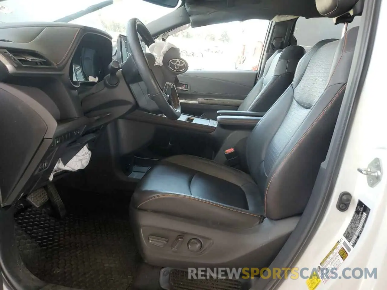 7 fotografías del automóvil dañado 5TDXRKEC3MS005215 TOYOTA SIENNA 2021