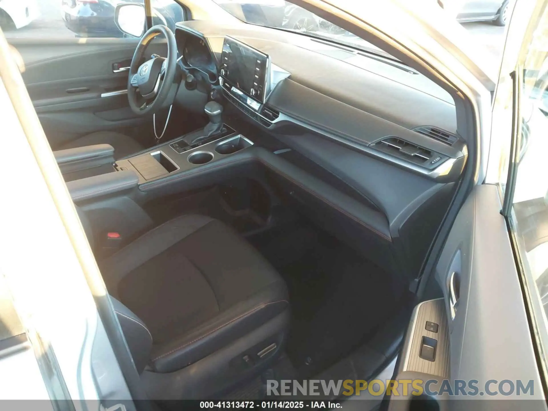 5 fotografías del automóvil dañado 5TDXRKEC6MS055252 TOYOTA SIENNA 2021