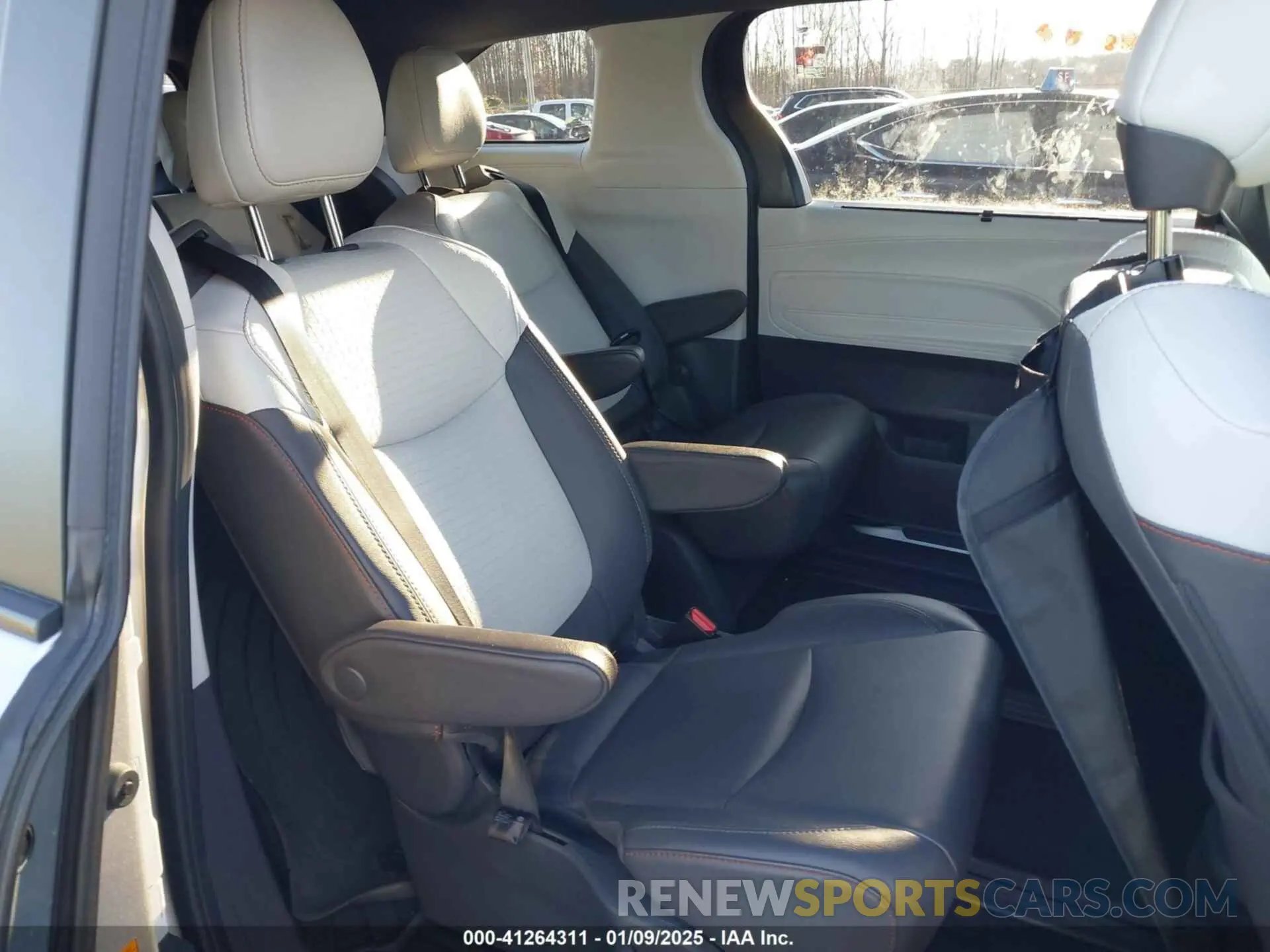 8 fotografías del automóvil dañado 5TDXSKFC7MS027124 TOYOTA SIENNA 2021