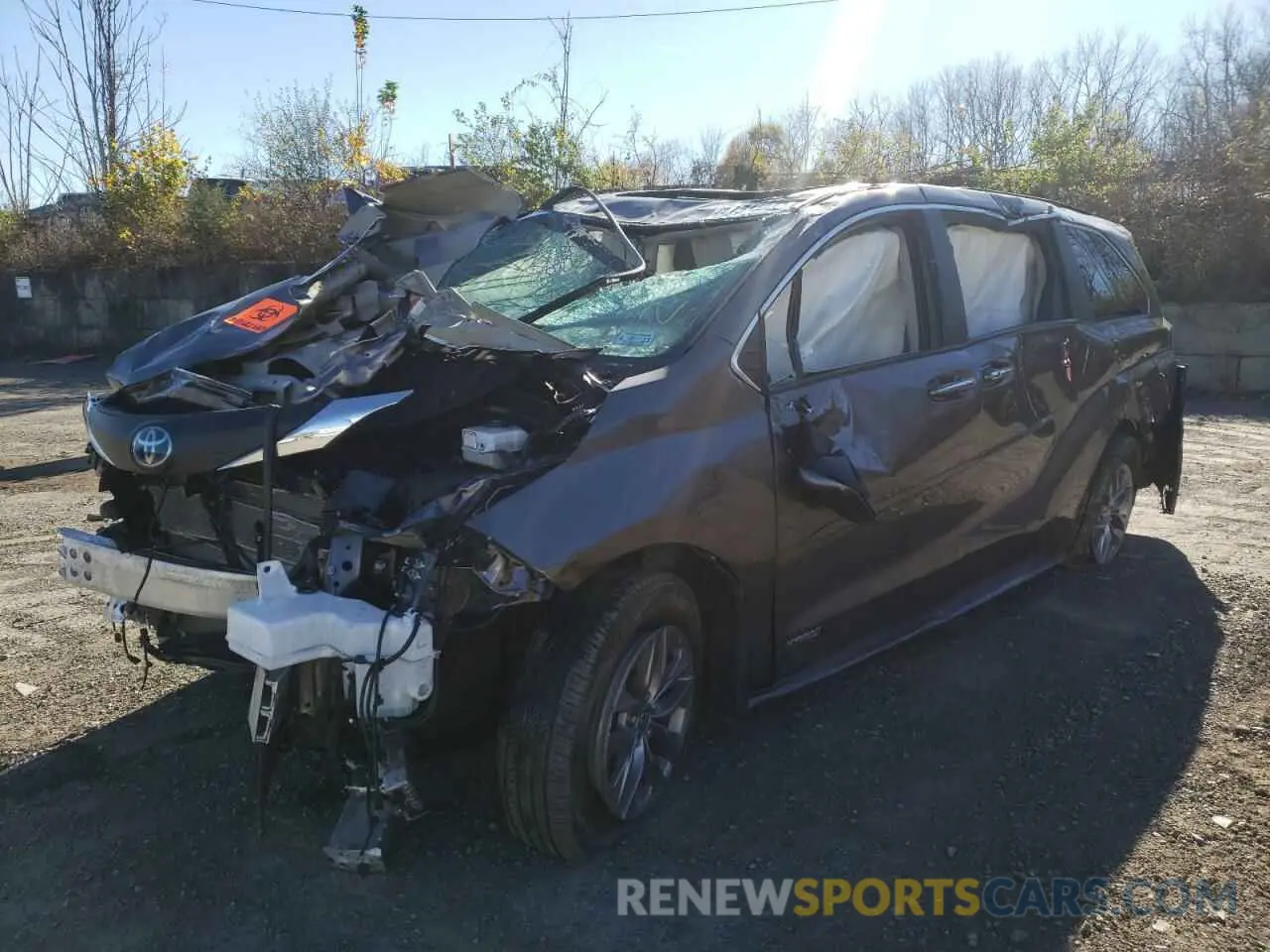 2 fotografías del automóvil dañado 5TDYRKEC0MS025376 TOYOTA SIENNA 2021