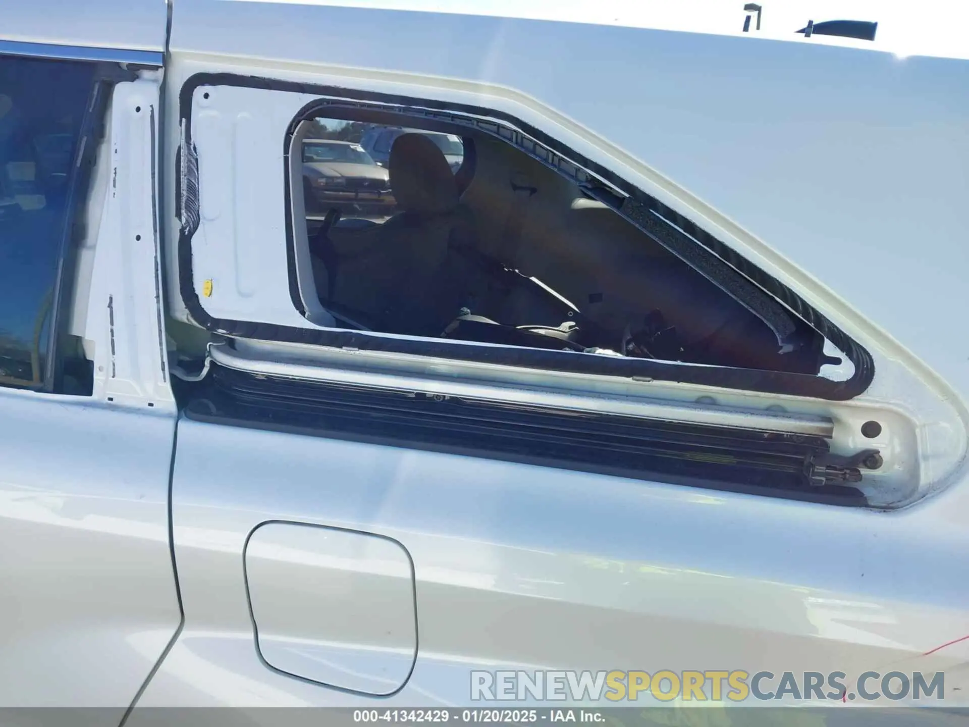19 fotografías del automóvil dañado 5TDYRKEC0MS040377 TOYOTA SIENNA 2021