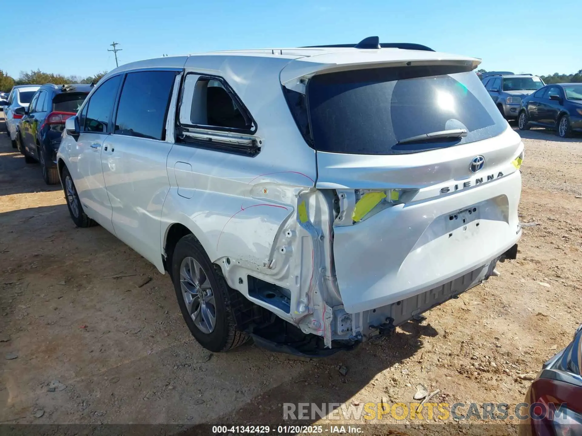 3 fotografías del automóvil dañado 5TDYRKEC0MS040377 TOYOTA SIENNA 2021