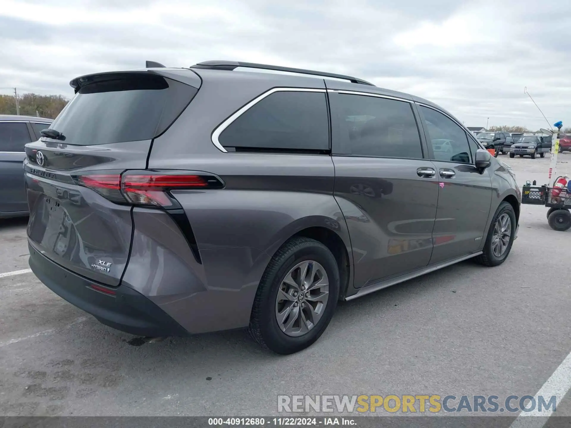 4 fotografías del automóvil dañado 5TDYRKEC1MS008618 TOYOTA SIENNA 2021
