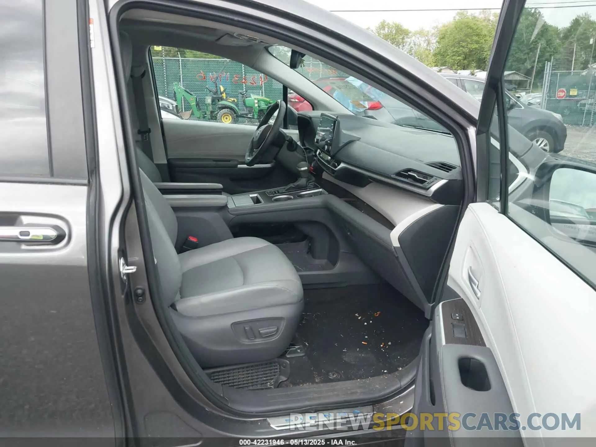5 fotografías del automóvil dañado 5TDYRKEC2MS017781 TOYOTA SIENNA 2021