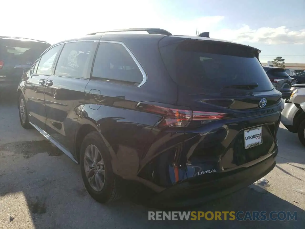 3 fotografías del automóvil dañado 5TDYRKEC3MS048943 TOYOTA SIENNA 2021