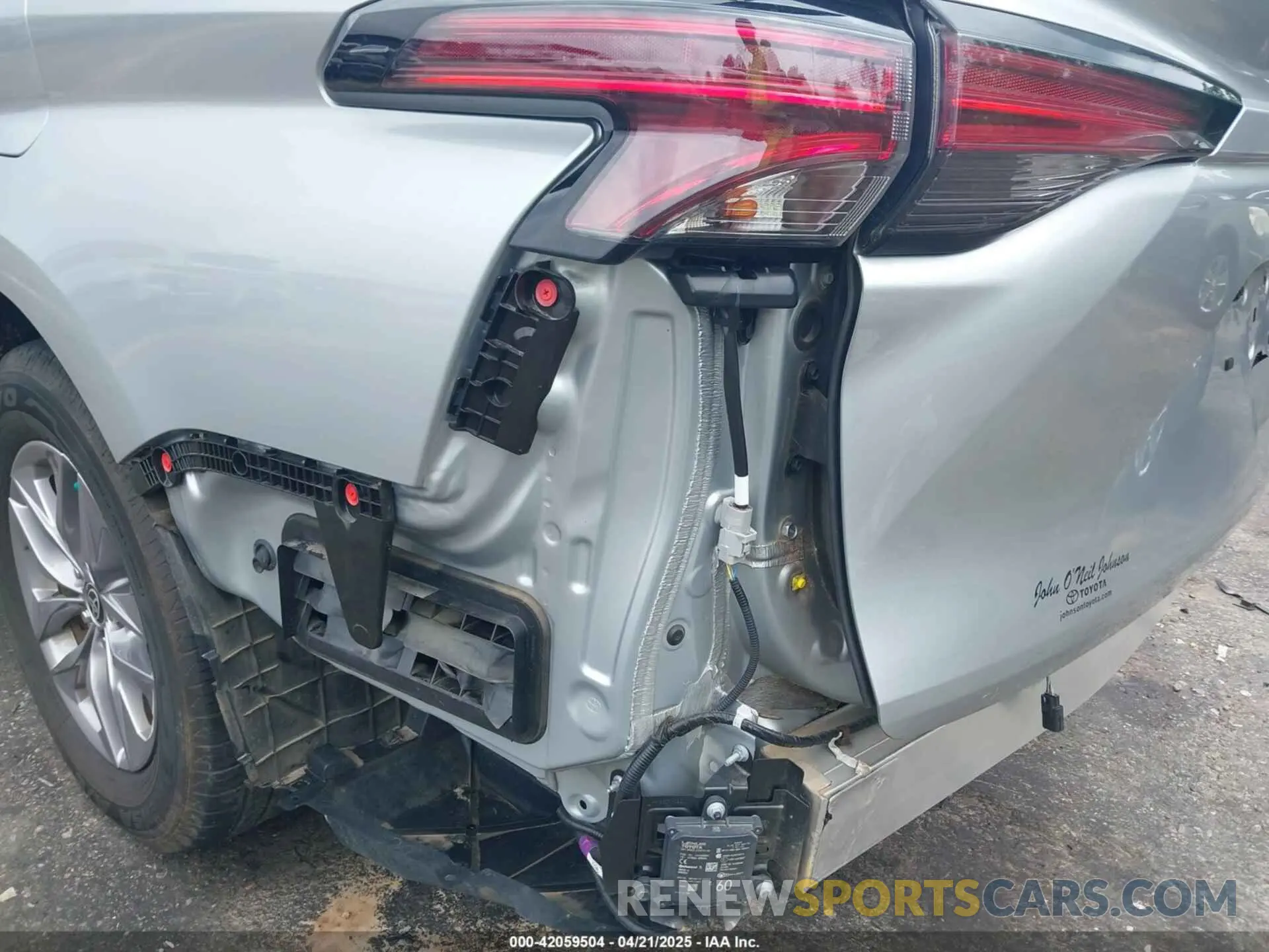 18 fotografías del automóvil dañado 5TDYRKEC4MS043539 TOYOTA SIENNA 2021
