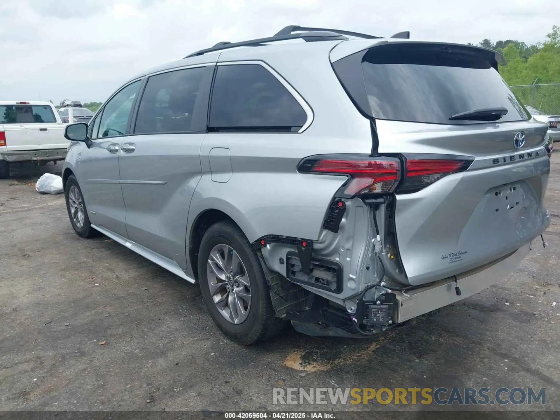 3 fotografías del automóvil dañado 5TDYRKEC4MS043539 TOYOTA SIENNA 2021
