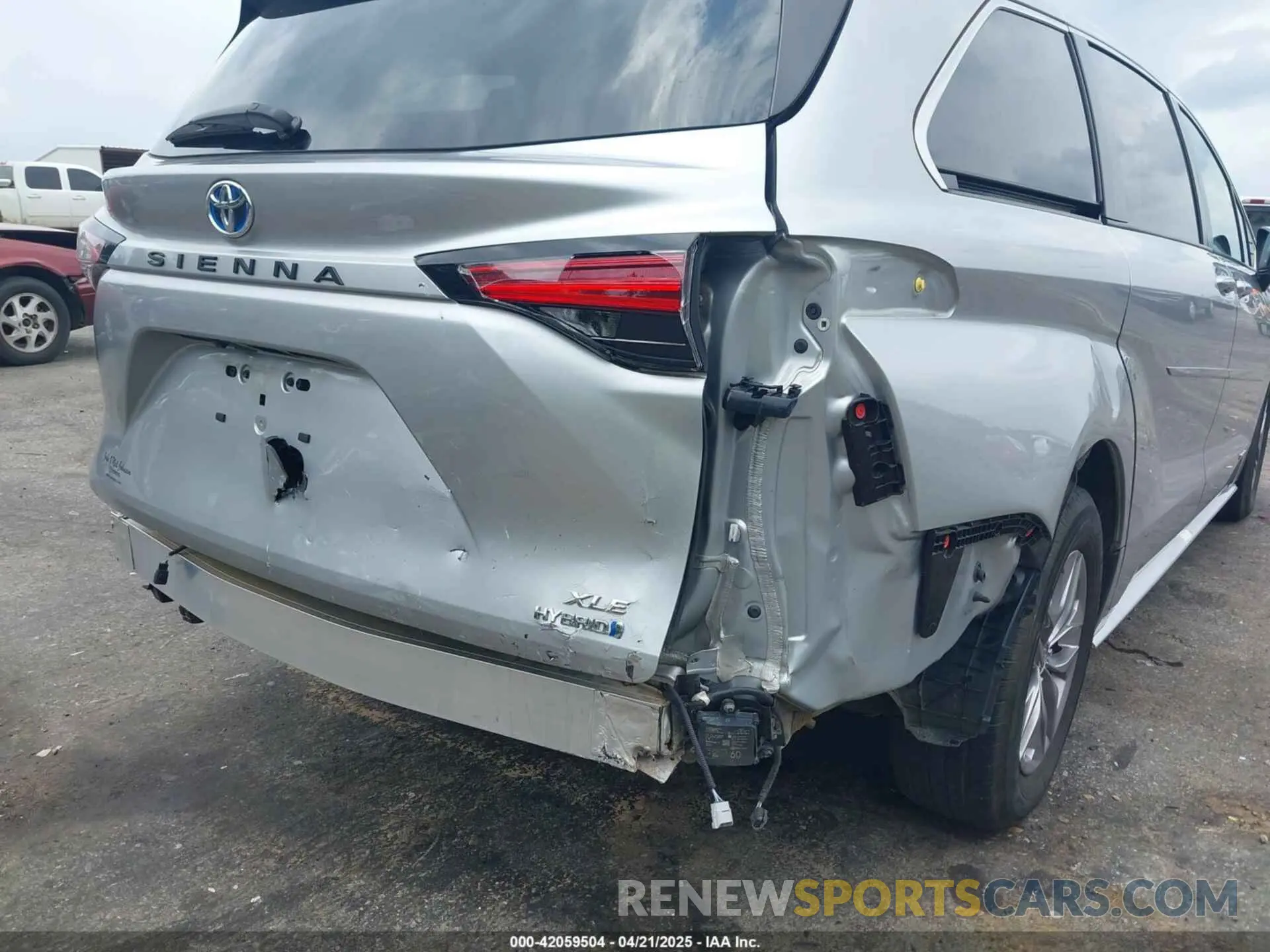 6 fotografías del automóvil dañado 5TDYRKEC4MS043539 TOYOTA SIENNA 2021