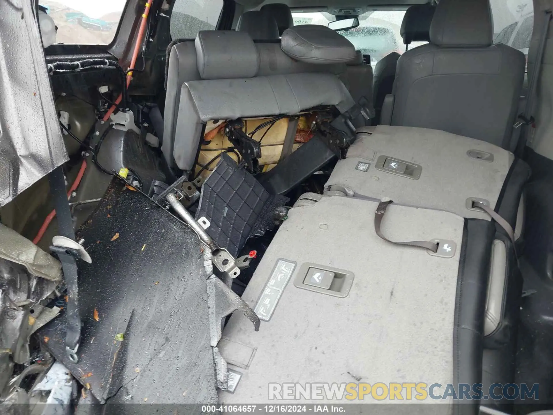 12 fotografías del automóvil dañado 5TDYRKEC5MS030461 TOYOTA SIENNA 2021