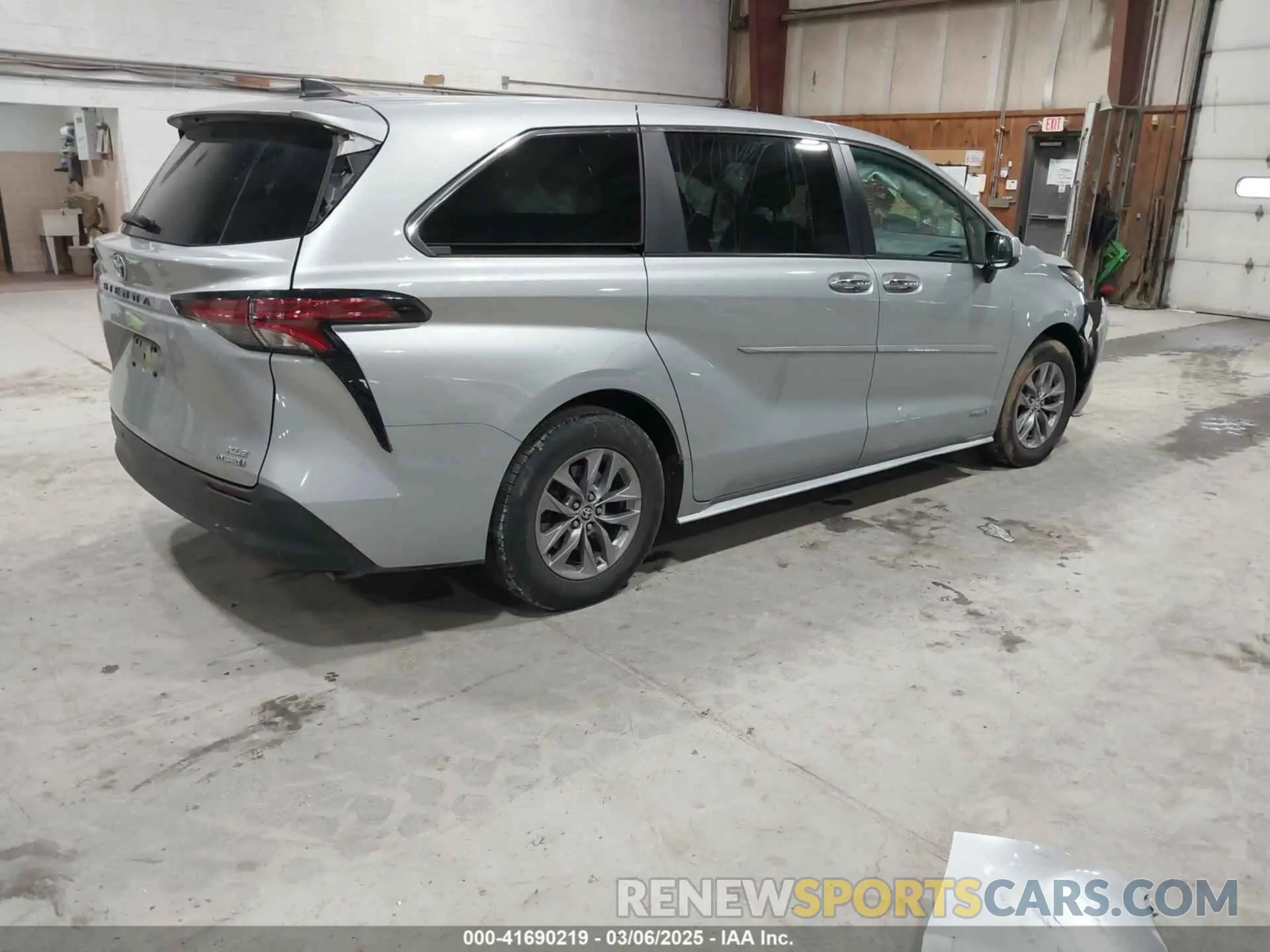 4 fotografías del automóvil dañado 5TDYRKEC8MS012536 TOYOTA SIENNA 2021