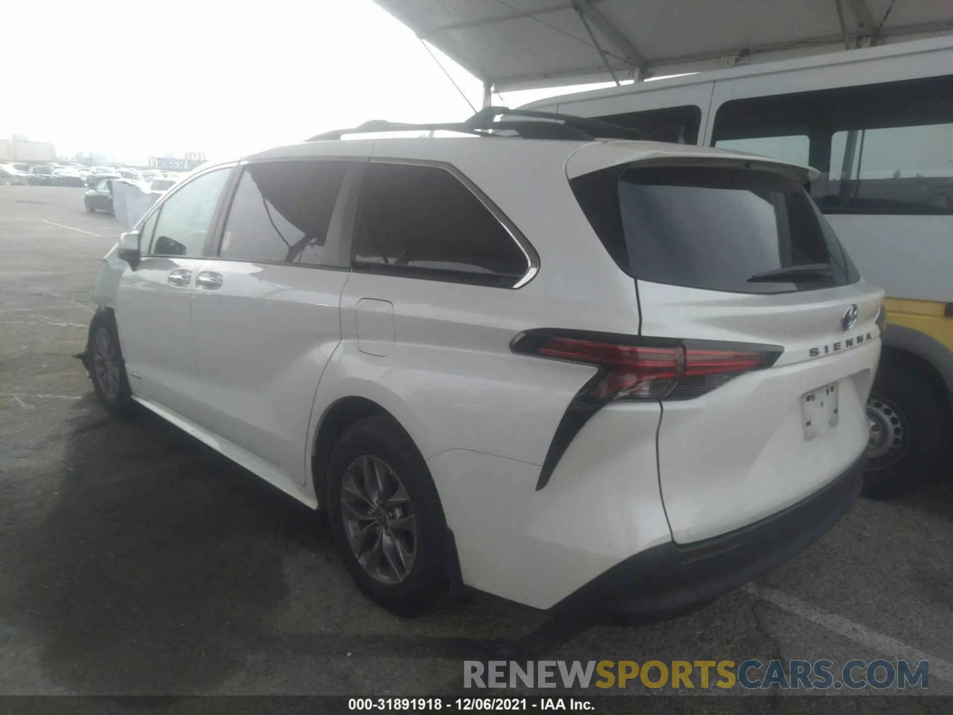 3 fotografías del automóvil dañado 5TDYRKEC8MS049067 TOYOTA SIENNA 2021