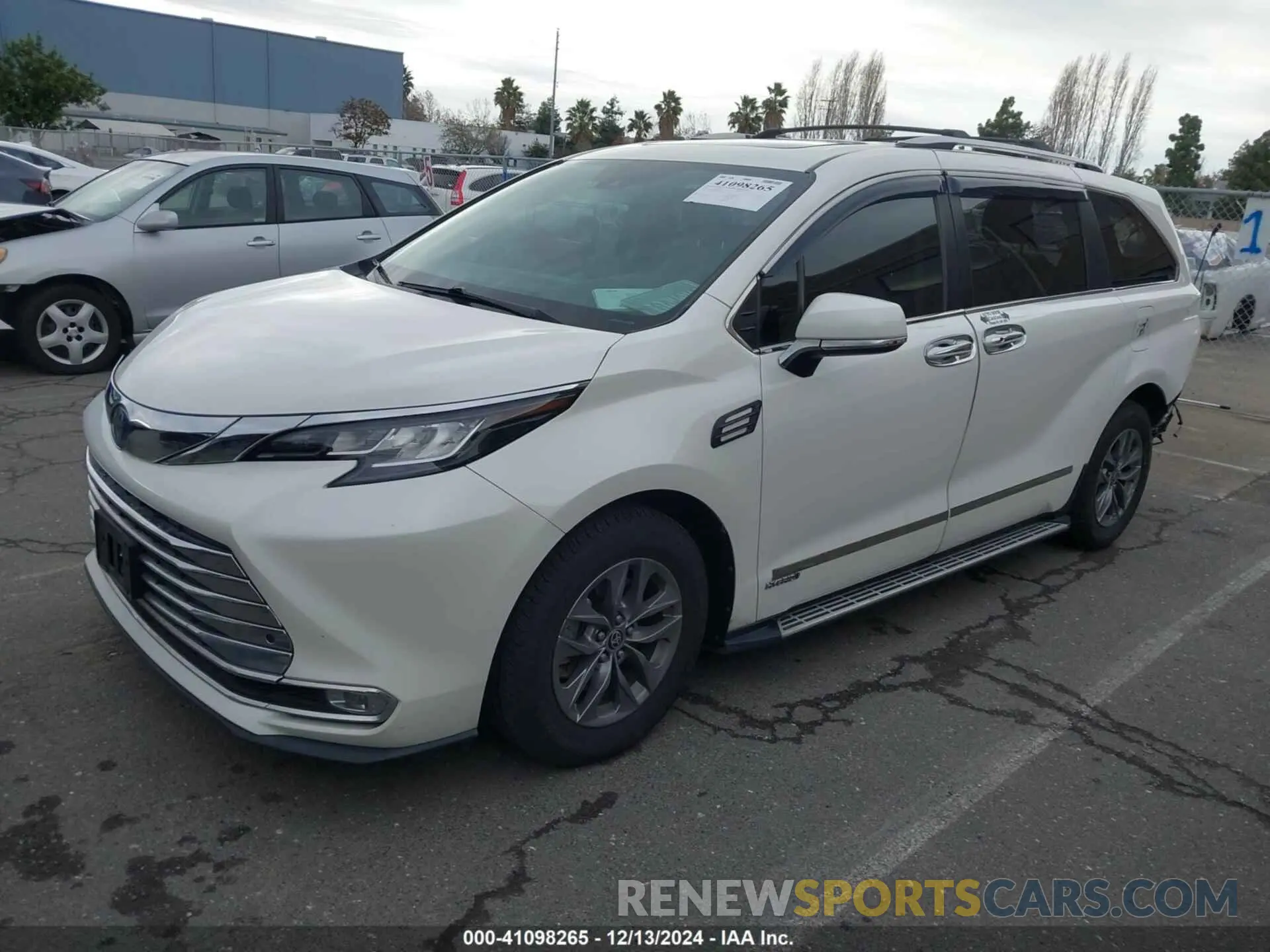 2 fotografías del automóvil dañado 5TDYRKEC9MS031127 TOYOTA SIENNA 2021