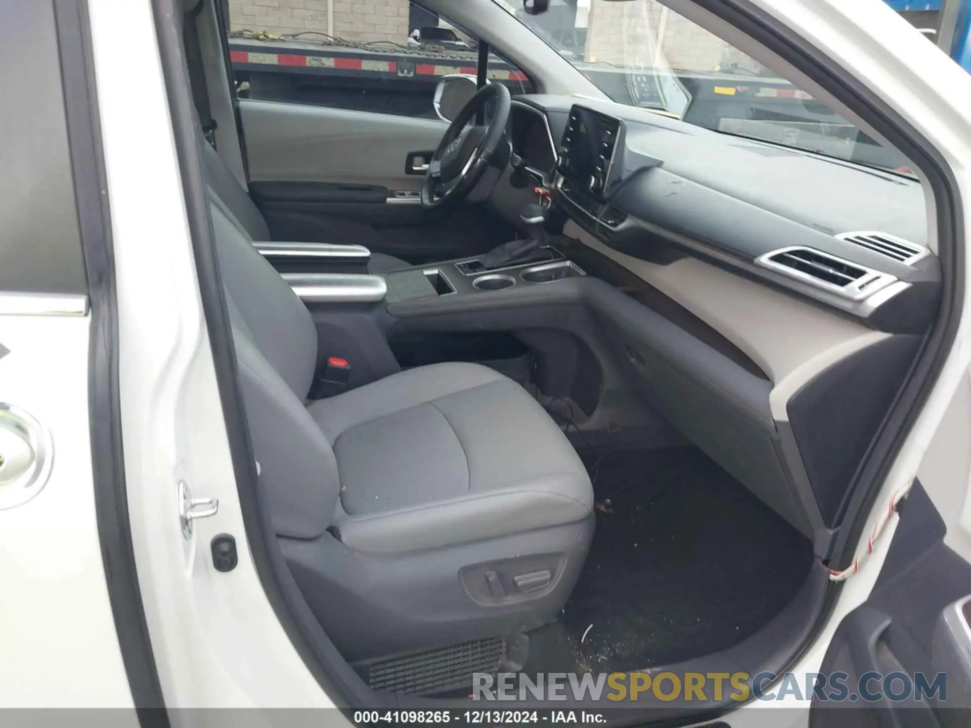 5 fotografías del automóvil dañado 5TDYRKEC9MS031127 TOYOTA SIENNA 2021
