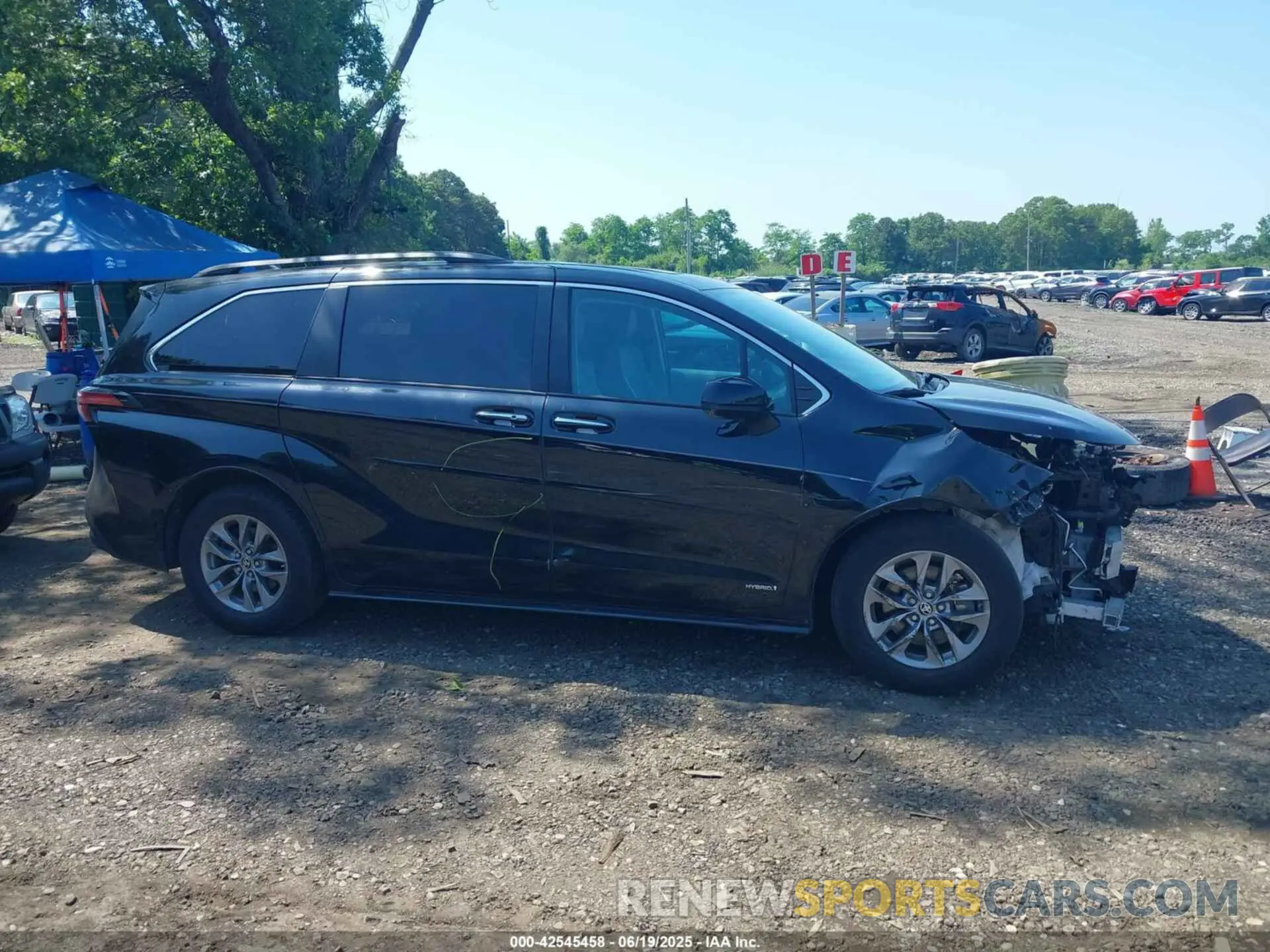 13 fotografías del automóvil dañado 5TDYRKECXMS065299 TOYOTA SIENNA 2021