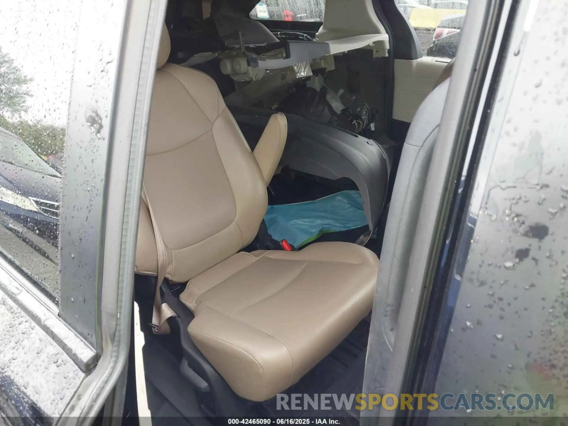 8 fotografías del automóvil dañado 5TDYSKFC4MS017574 TOYOTA SIENNA 2021