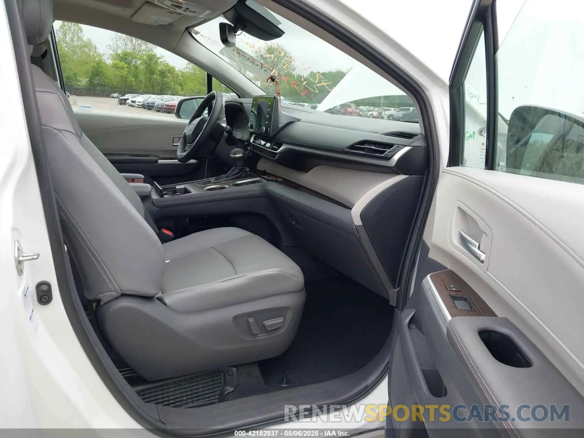 5 fotografías del automóvil dañado 5TDYSKFC6MS002087 TOYOTA SIENNA 2021