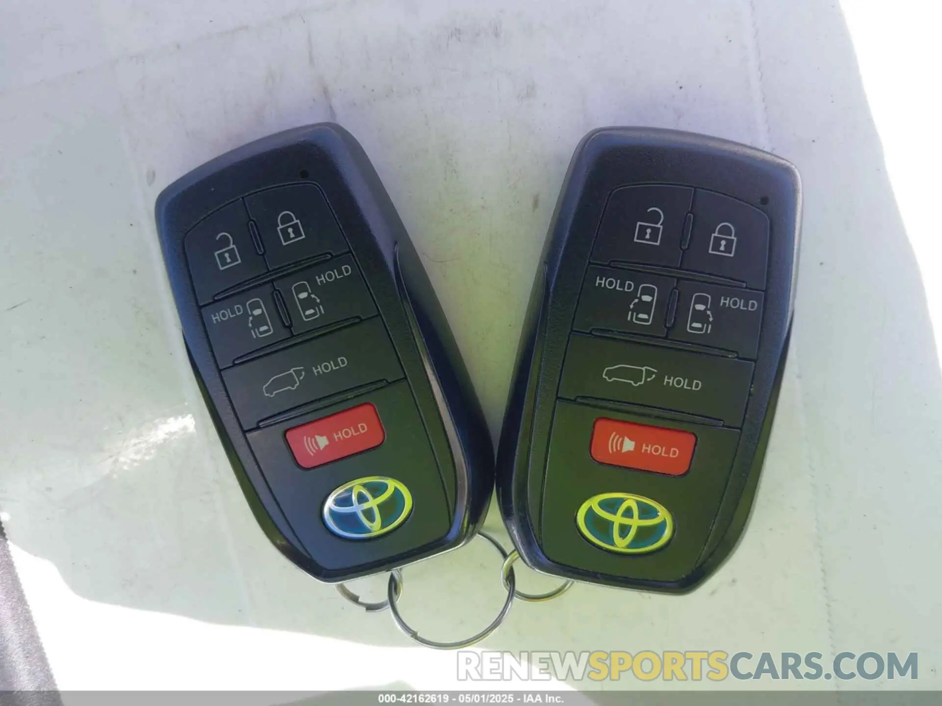 11 fotografías del automóvil dañado 5TDYSKFC9MS002567 TOYOTA SIENNA 2021