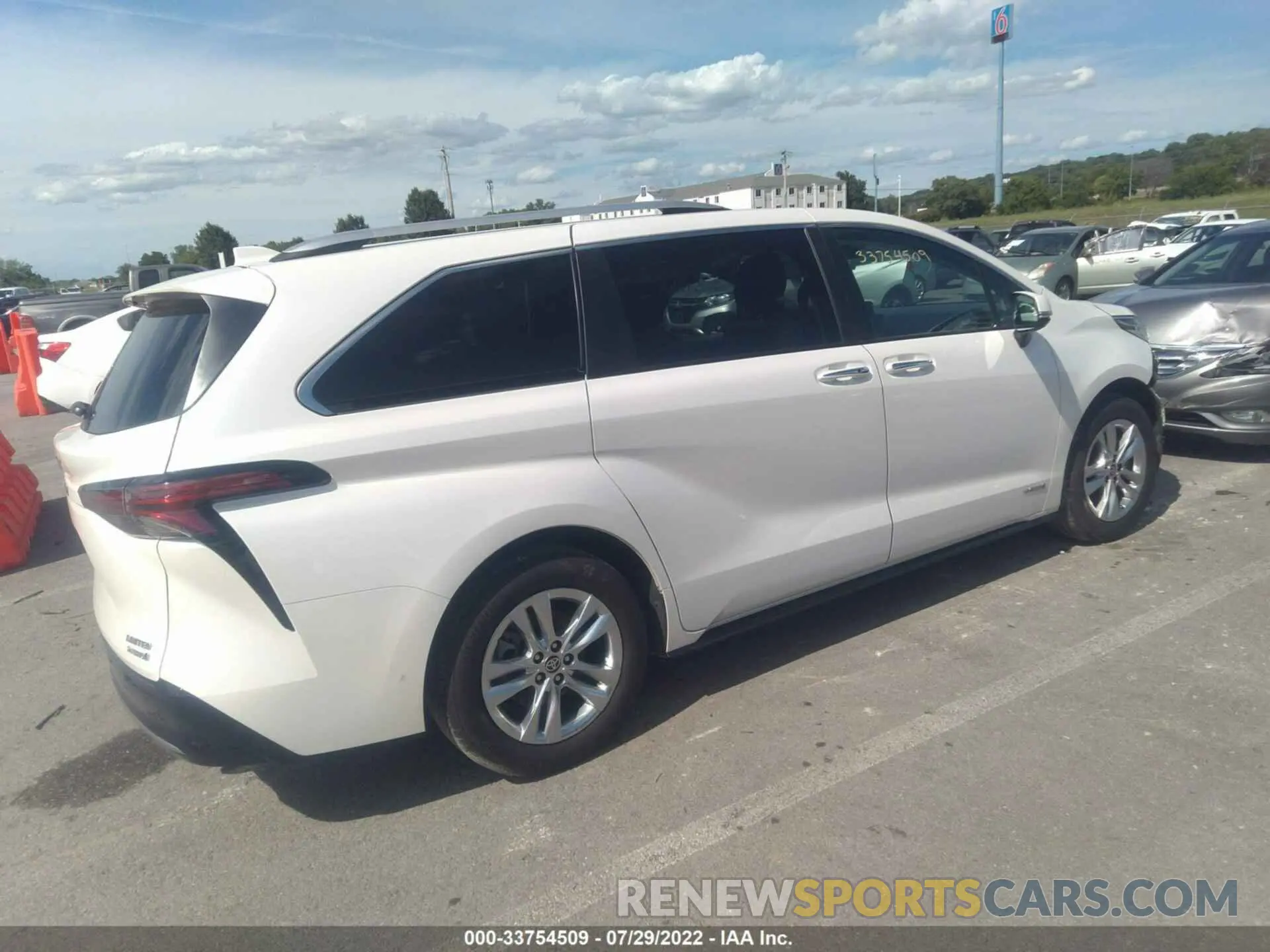 4 fotografías del automóvil dañado 5TDZRKEC0MS009716 TOYOTA SIENNA 2021