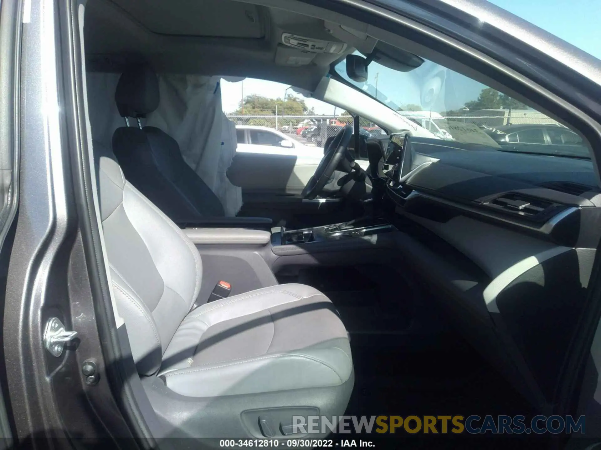 5 fotografías del automóvil dañado 5TDZRKEC1MS004119 TOYOTA SIENNA 2021
