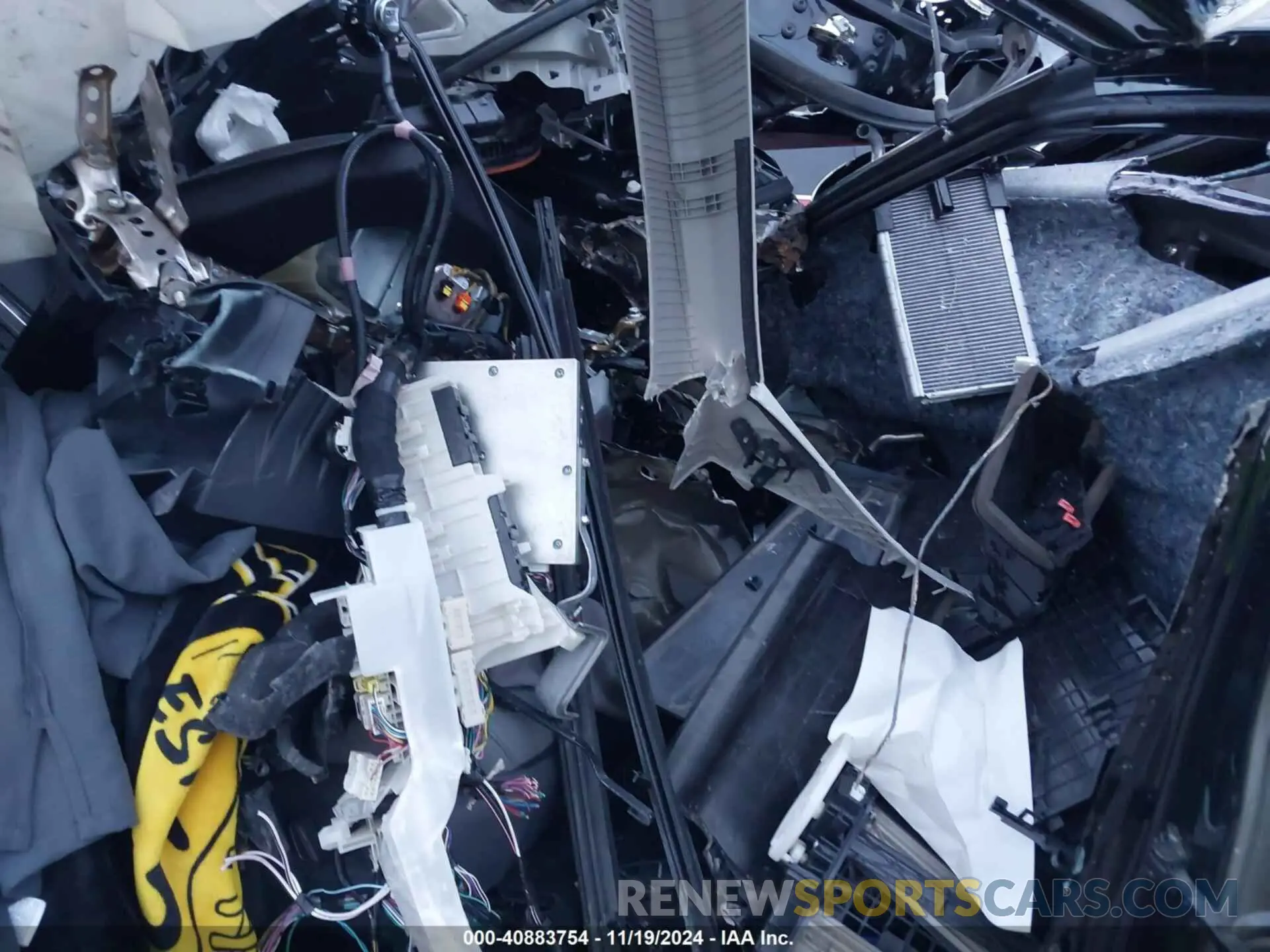 5 fotografías del automóvil dañado 5TDZRKEC6MS042879 TOYOTA SIENNA 2021