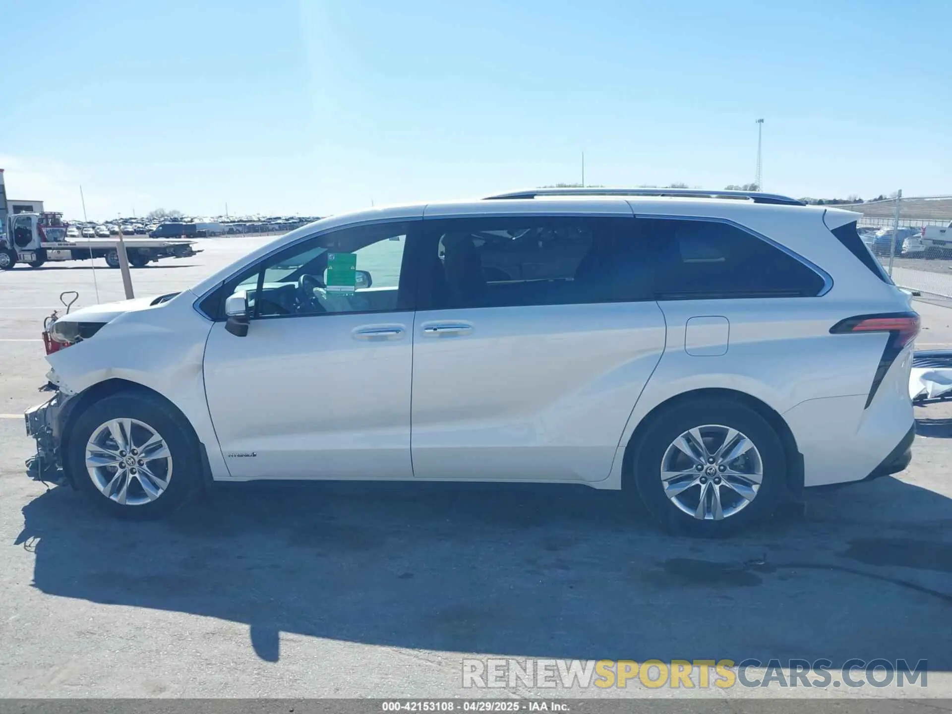 14 fotografías del automóvil dañado 5TDZRKEC7MS051459 TOYOTA SIENNA 2021