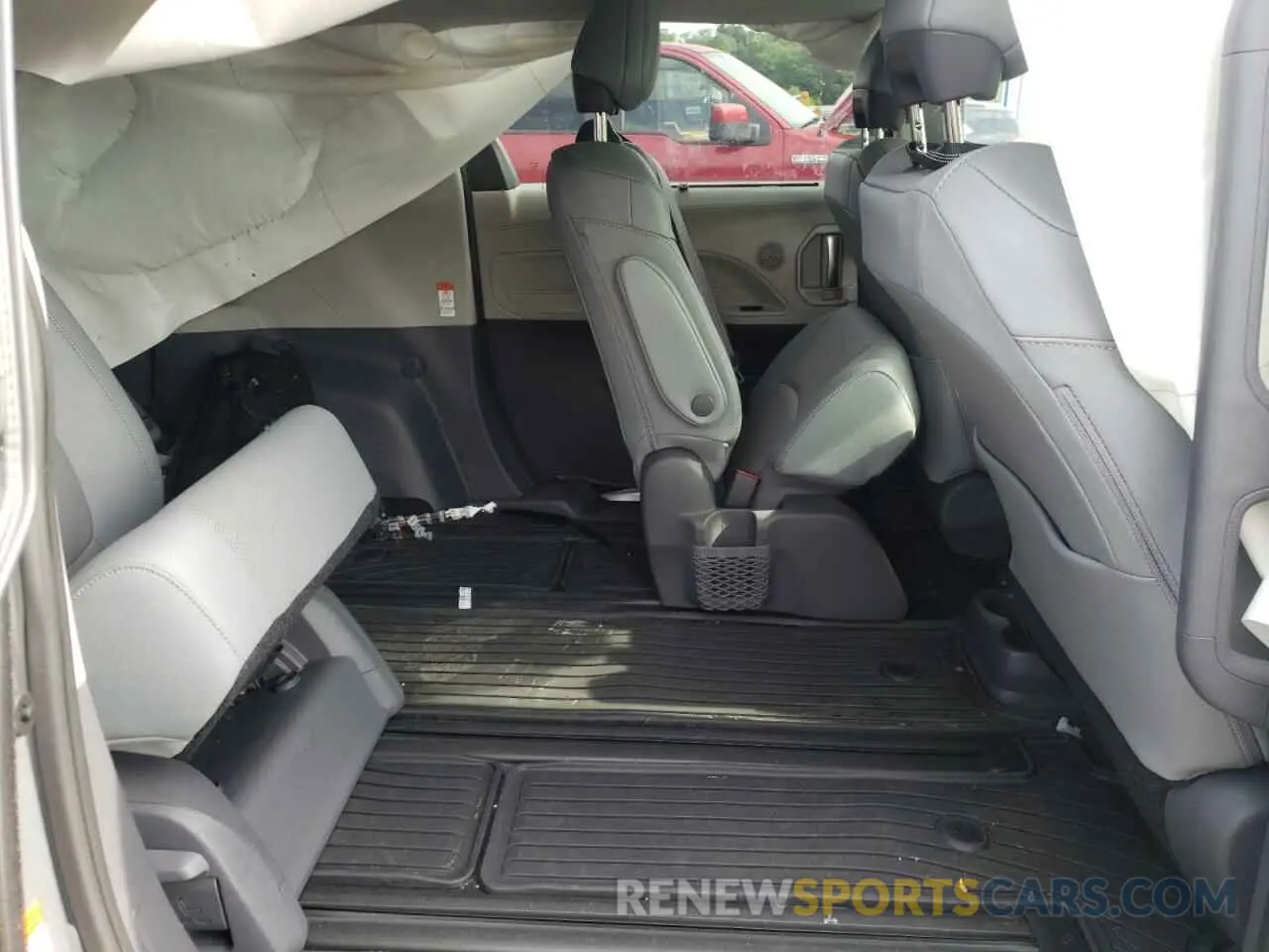 6 fotografías del automóvil dañado 5TDZSKFC7MS037130 TOYOTA SIENNA 2021