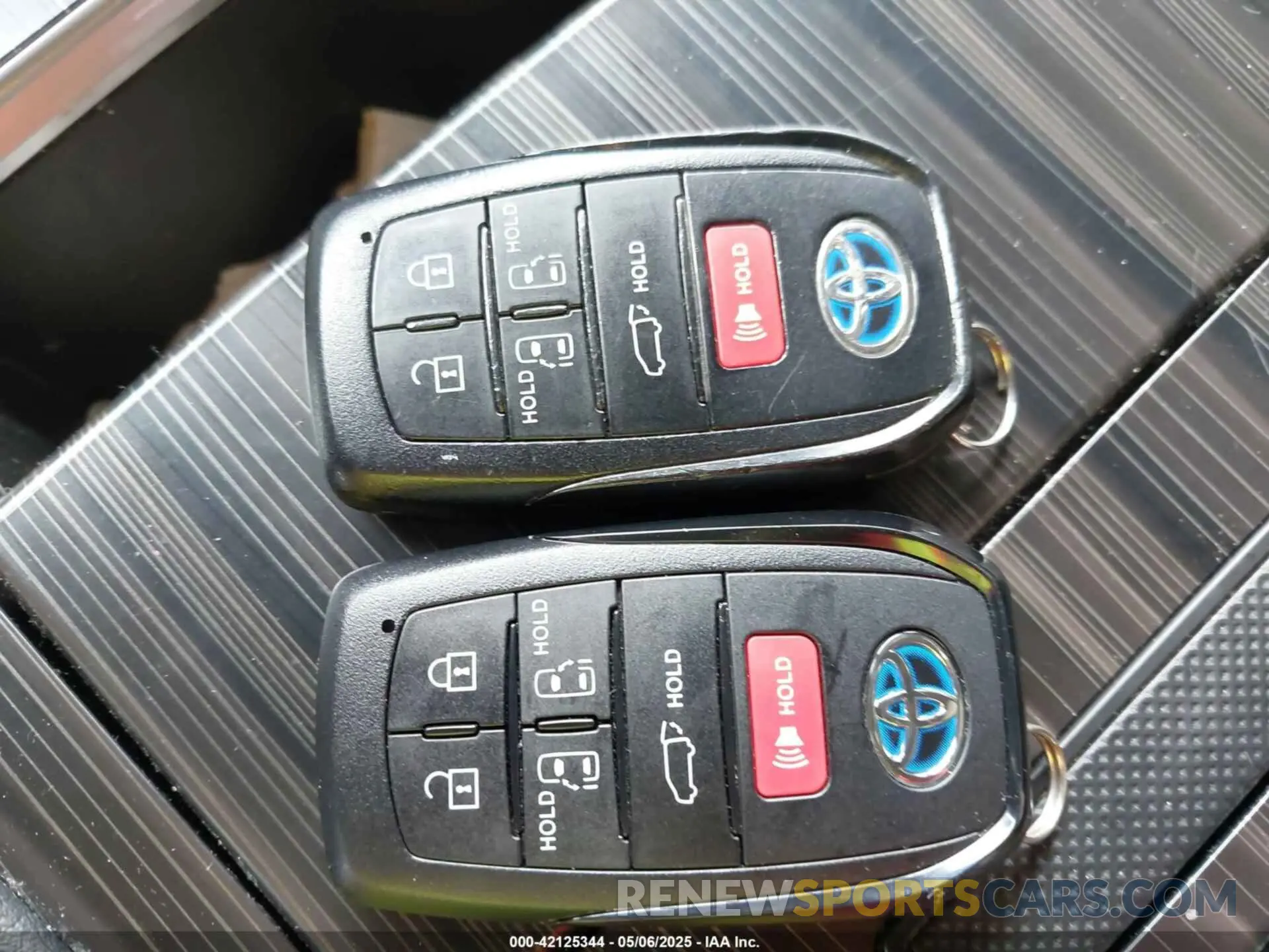 11 fotografías del automóvil dañado 5TDZSKFC8MS007554 TOYOTA SIENNA 2021