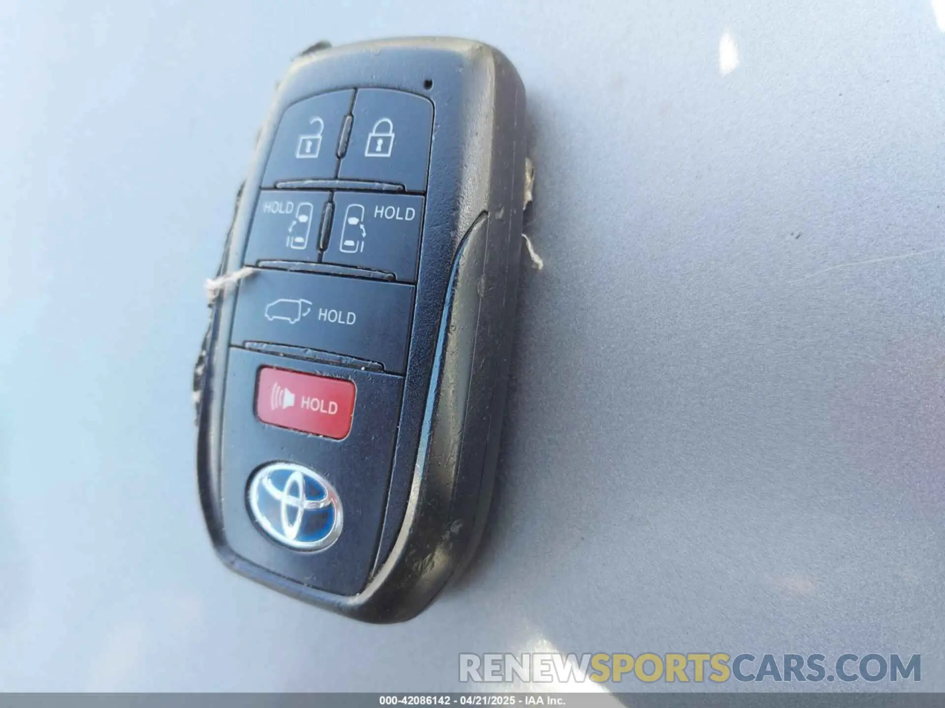 11 fotografías del automóvil dañado 5TDASKFC7NS045078 TOYOTA SIENNA 2022