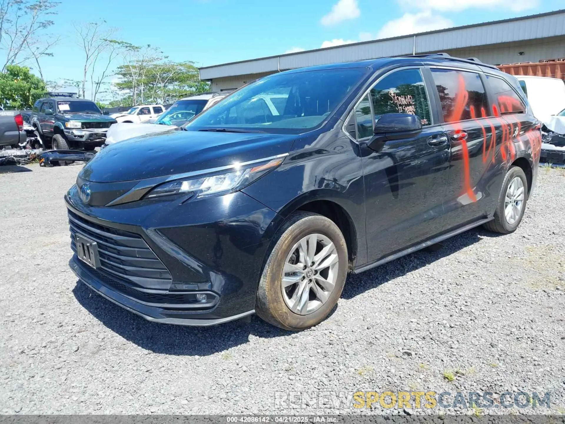 2 fotografías del automóvil dañado 5TDASKFC7NS045078 TOYOTA SIENNA 2022