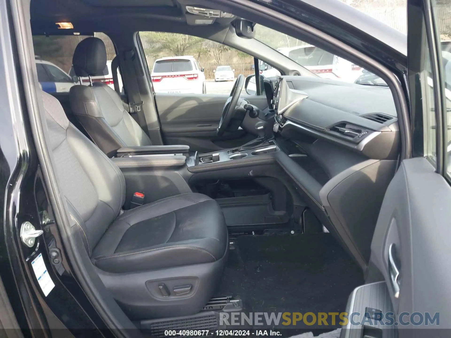 5 fotografías del automóvil dañado 5TDASKFC9NS056969 TOYOTA SIENNA 2022