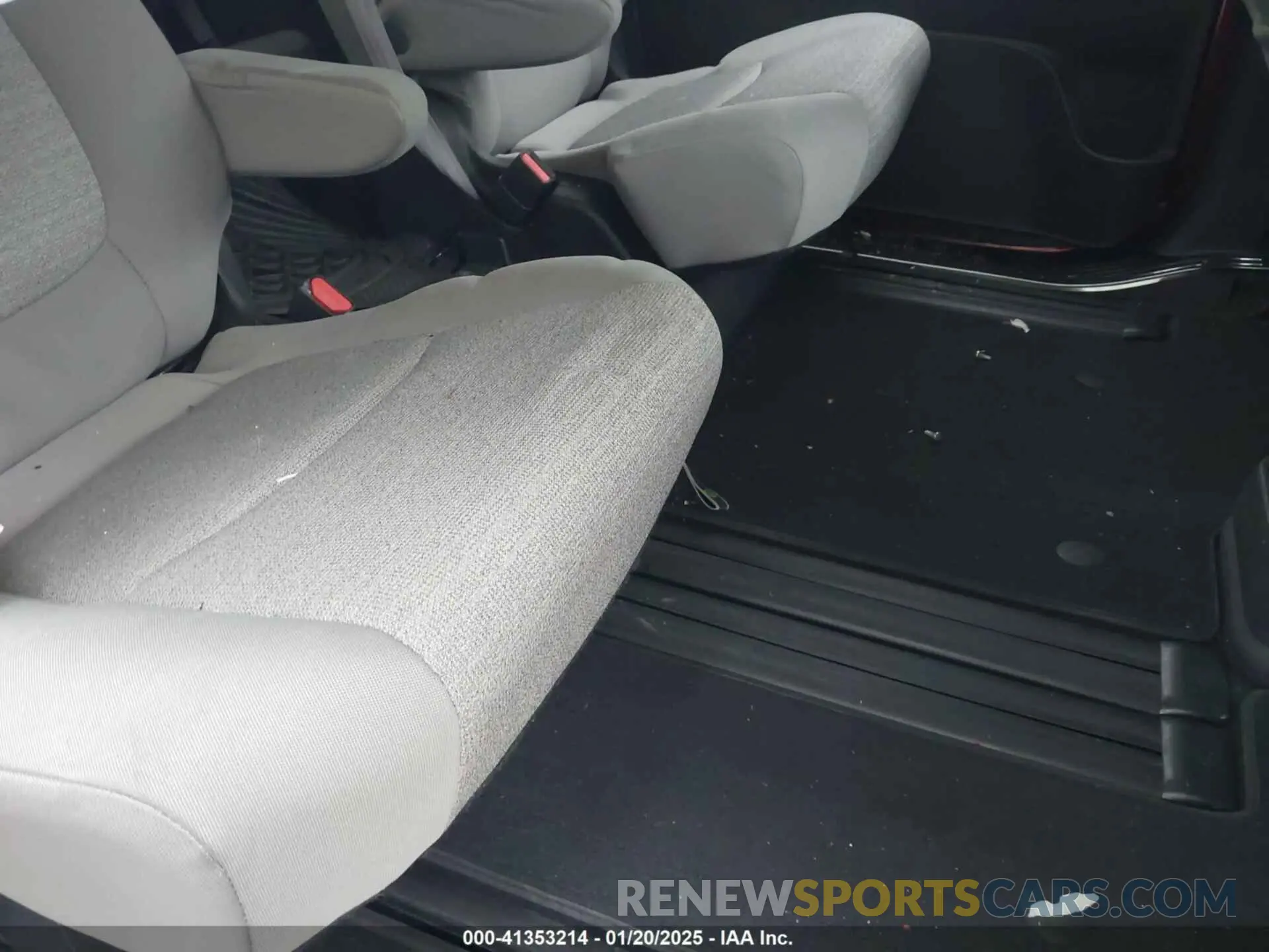 8 fotografías del automóvil dañado 5TDBRKEC0NS113173 TOYOTA SIENNA 2022