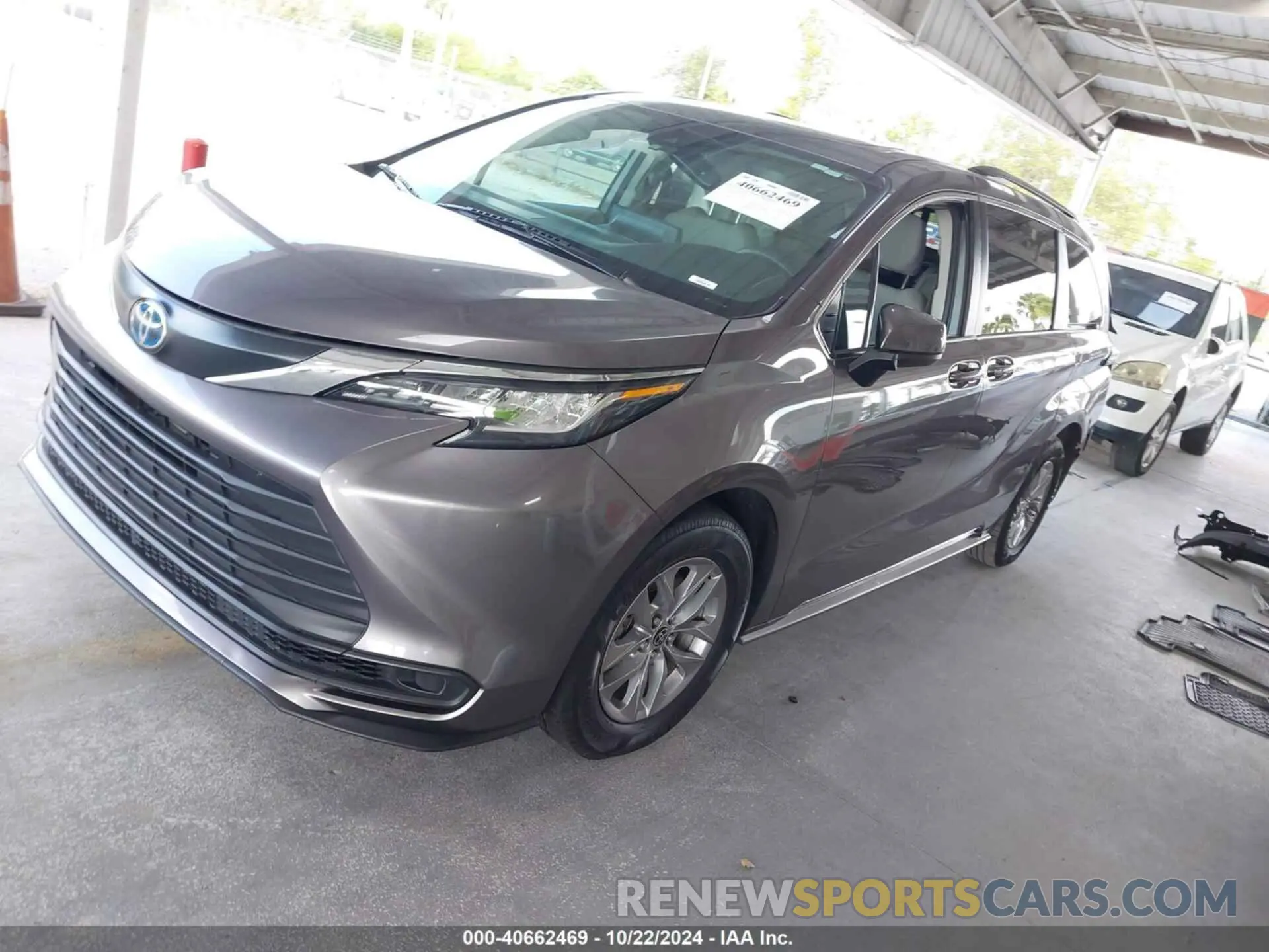 2 fotografías del automóvil dañado 5TDBRKEC1NS087814 TOYOTA SIENNA 2022