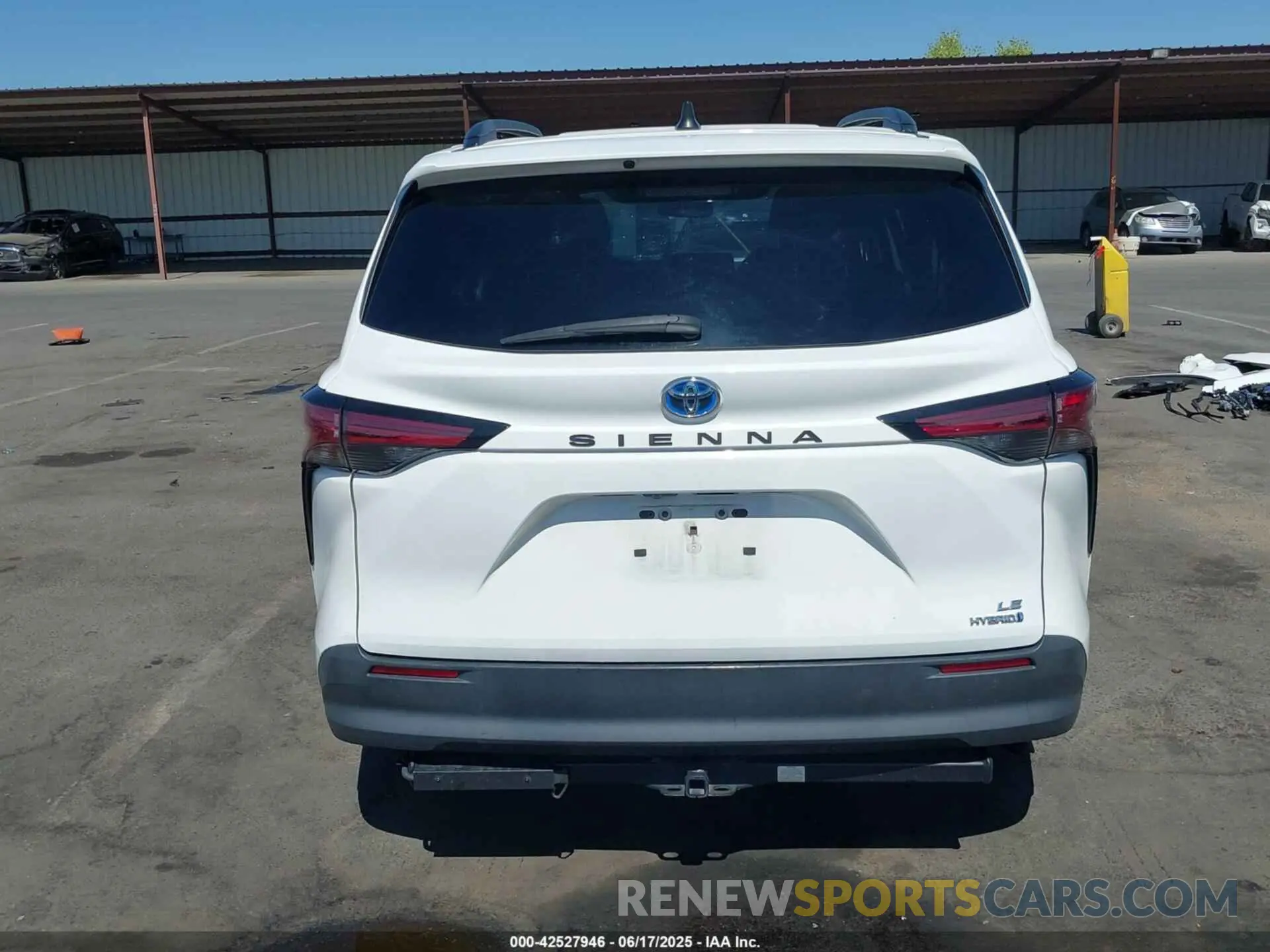 17 fotografías del automóvil dañado 5TDBRKEC1NS104739 TOYOTA SIENNA 2022